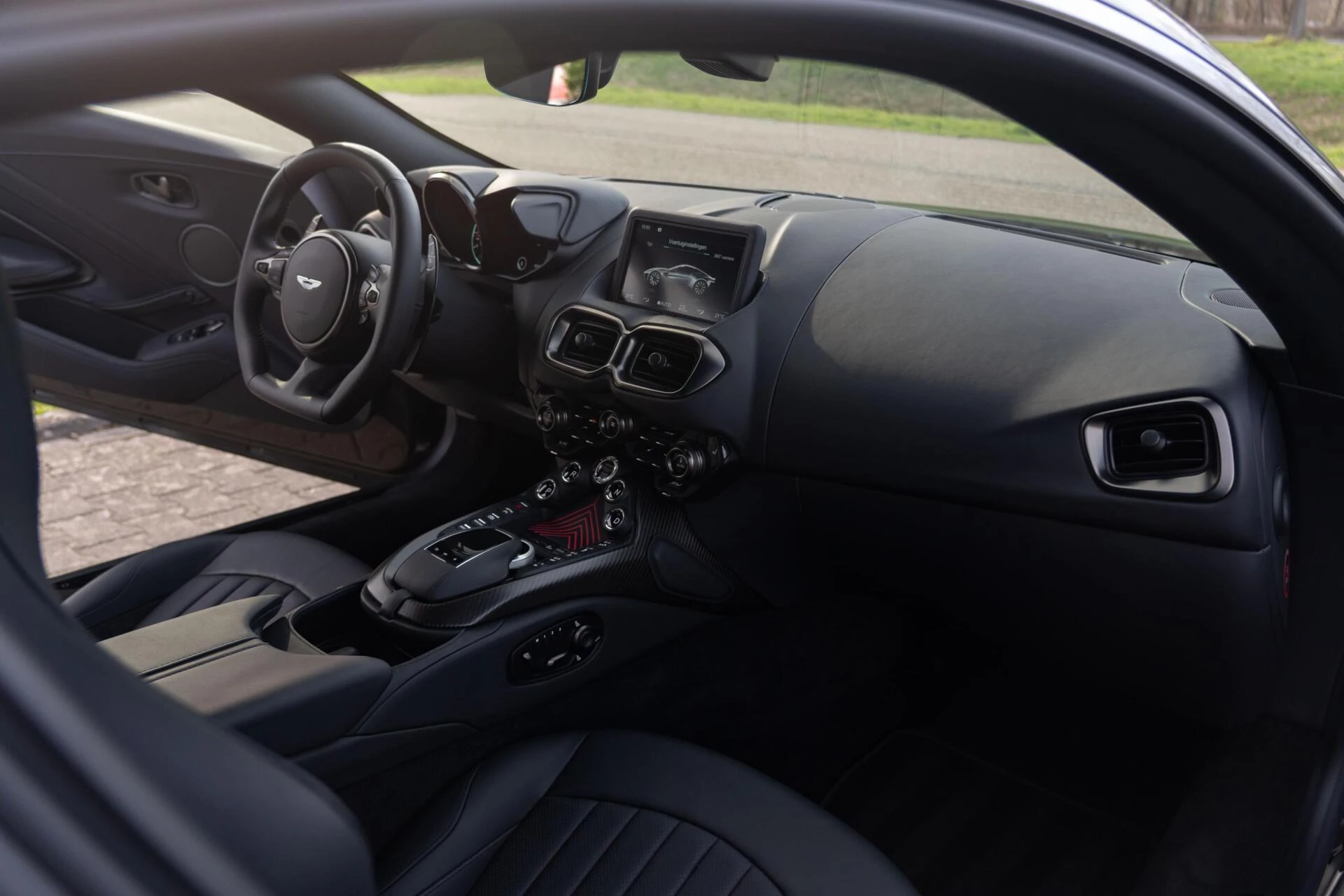 Hoofdafbeelding Aston Martin V8 Vantage