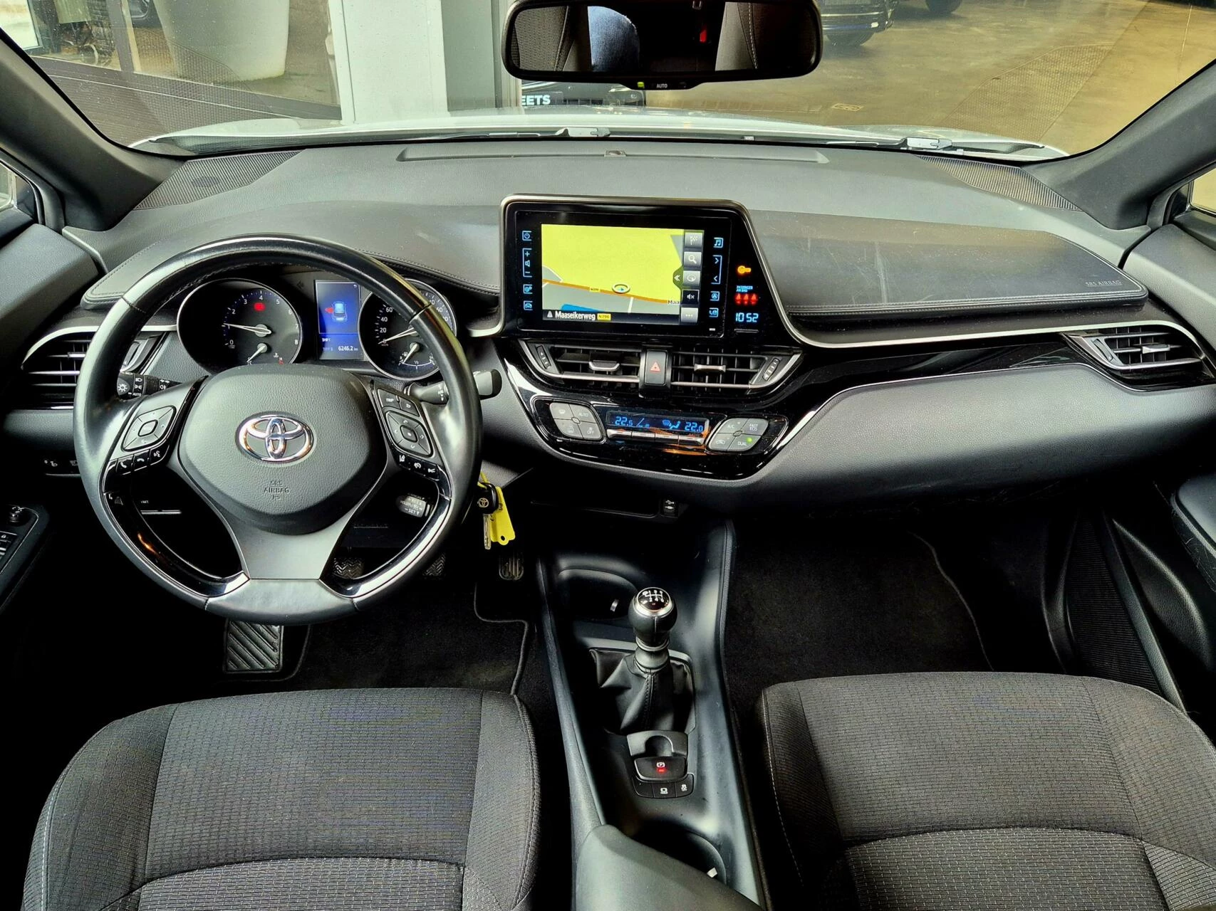 Hoofdafbeelding Toyota C-HR