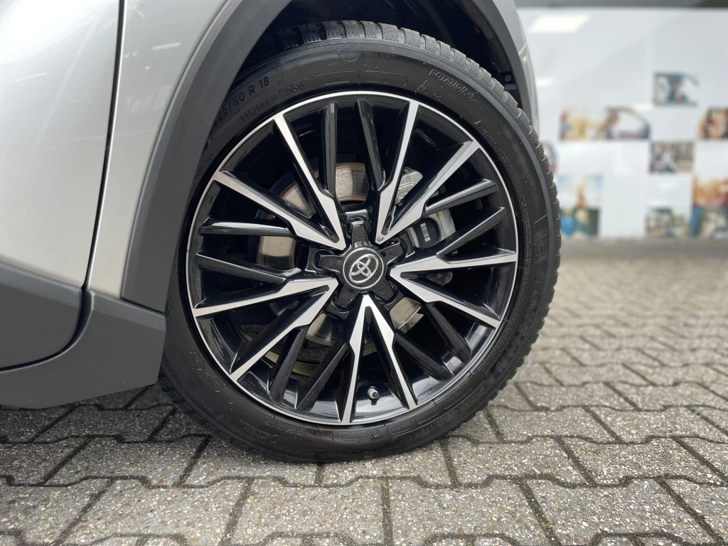 Hoofdafbeelding Toyota C-HR