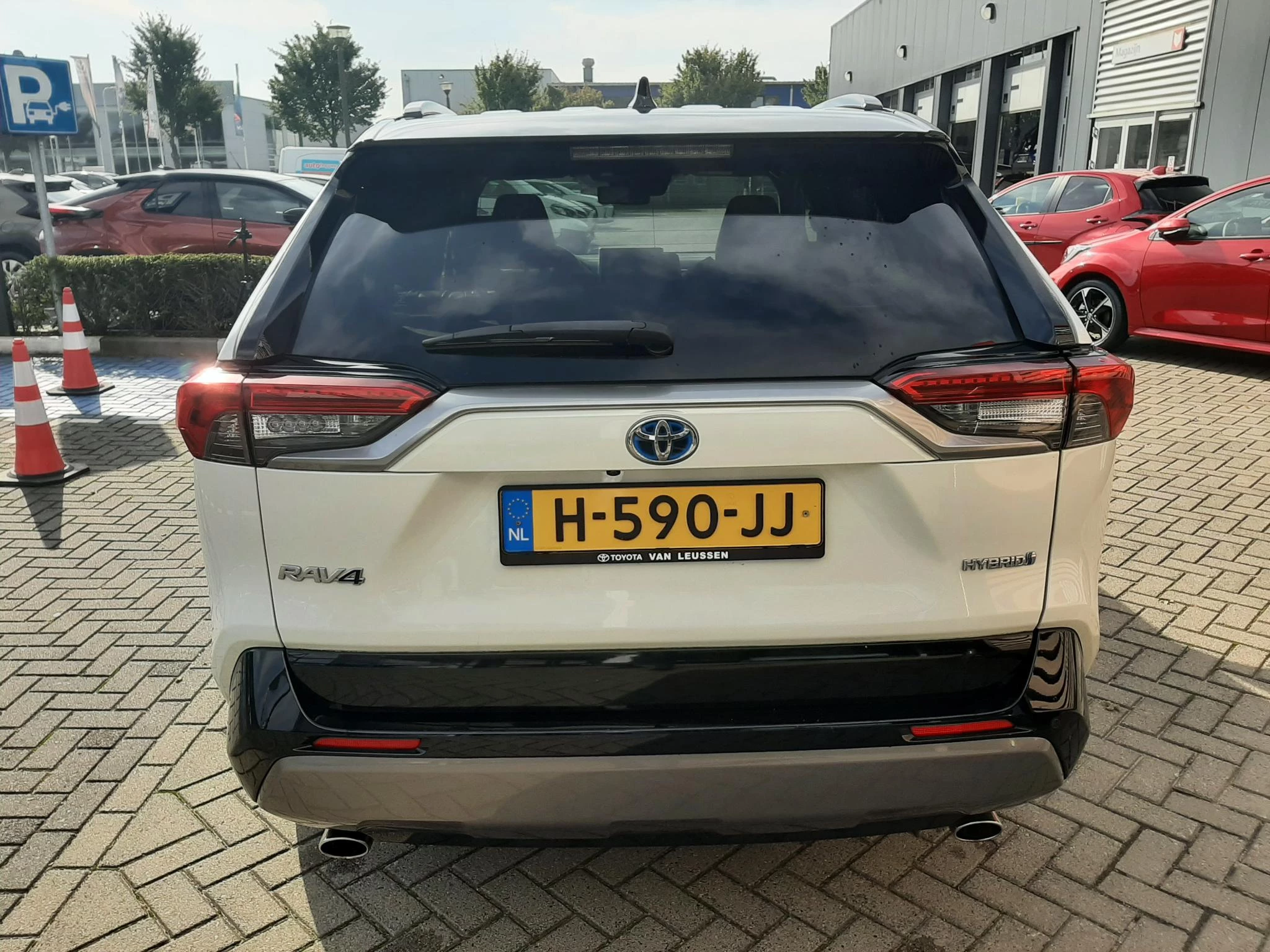 Hoofdafbeelding Toyota RAV4