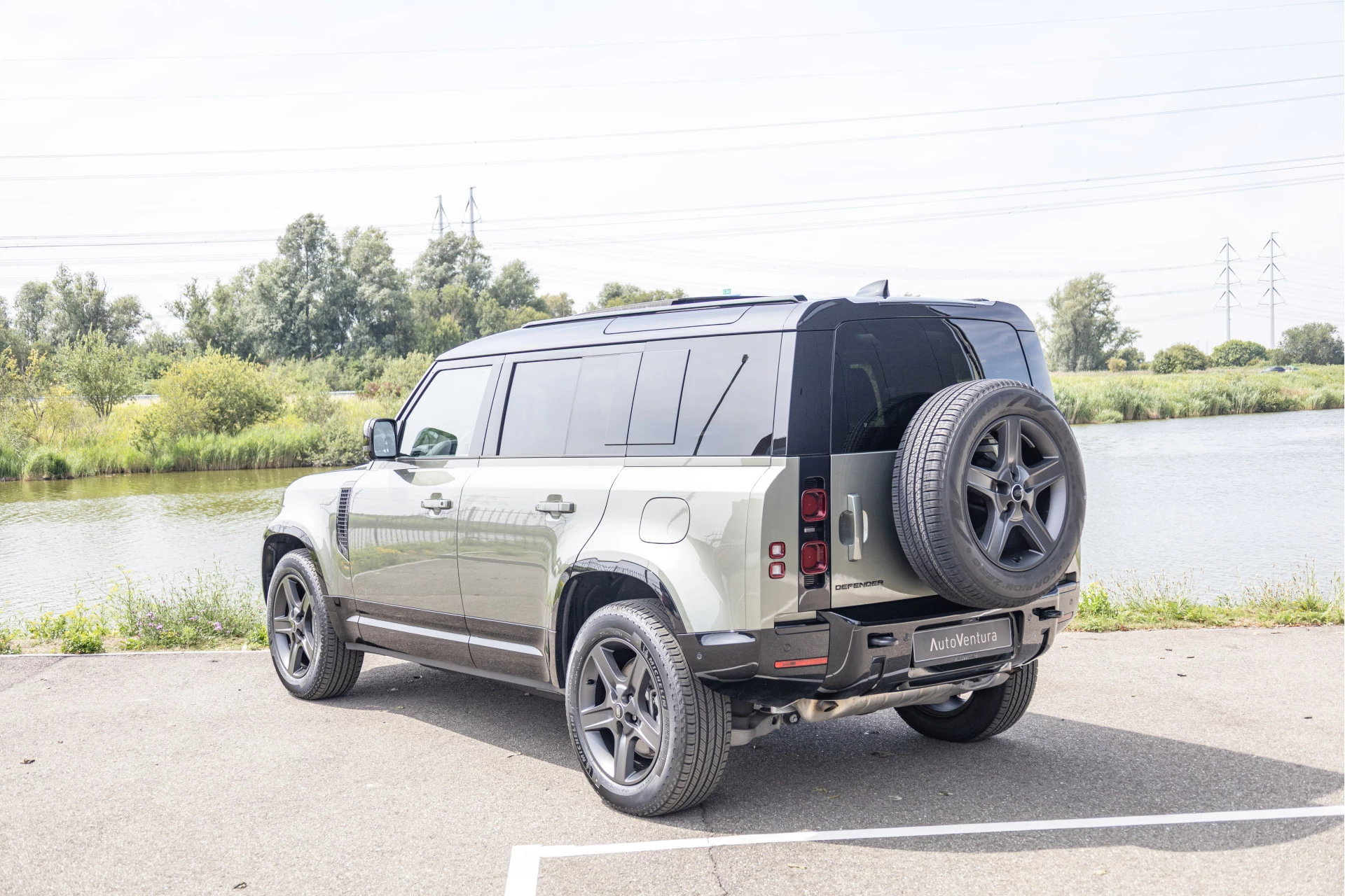 Hoofdafbeelding Land Rover Defender
