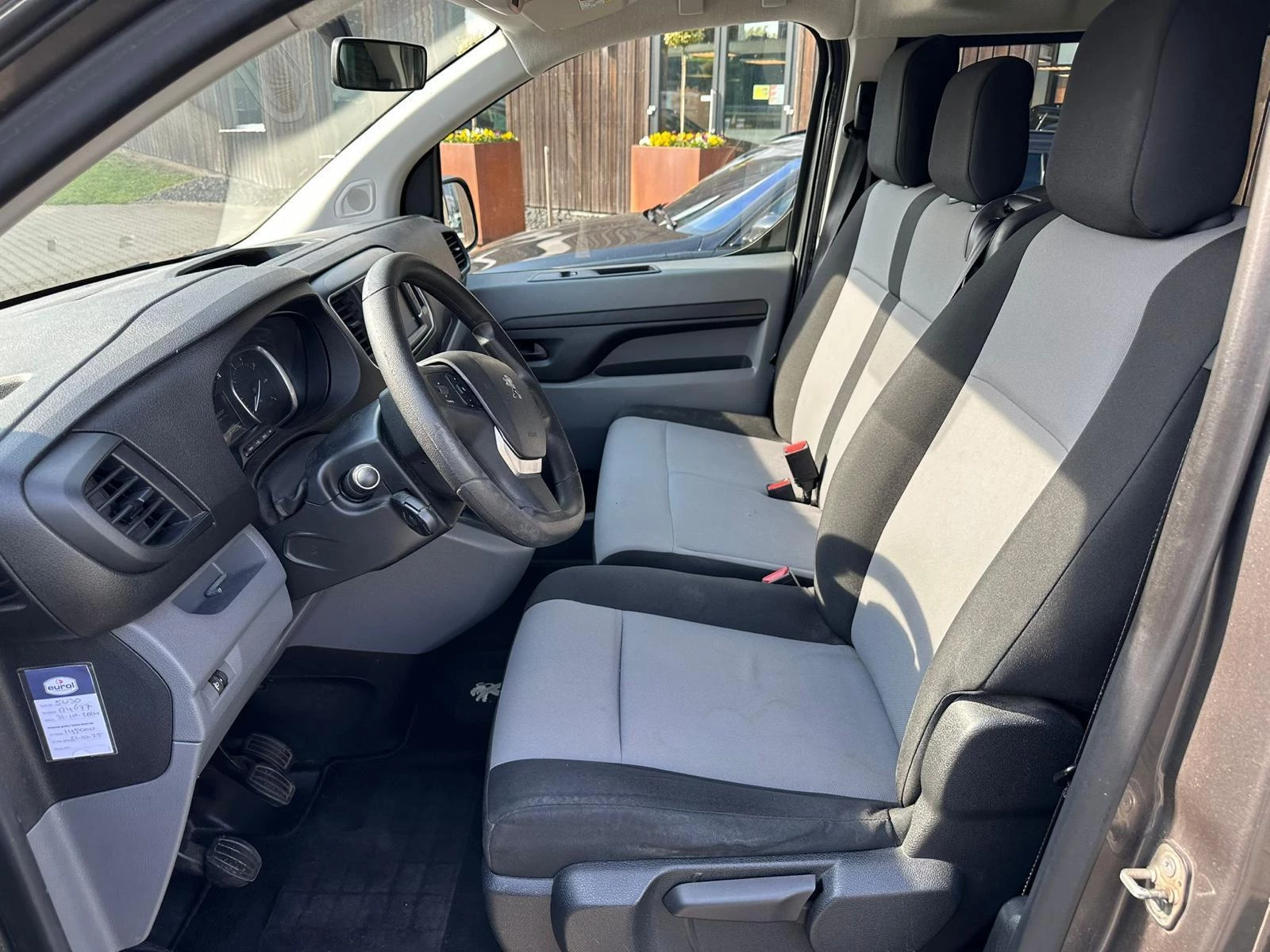 Hoofdafbeelding Peugeot Traveller