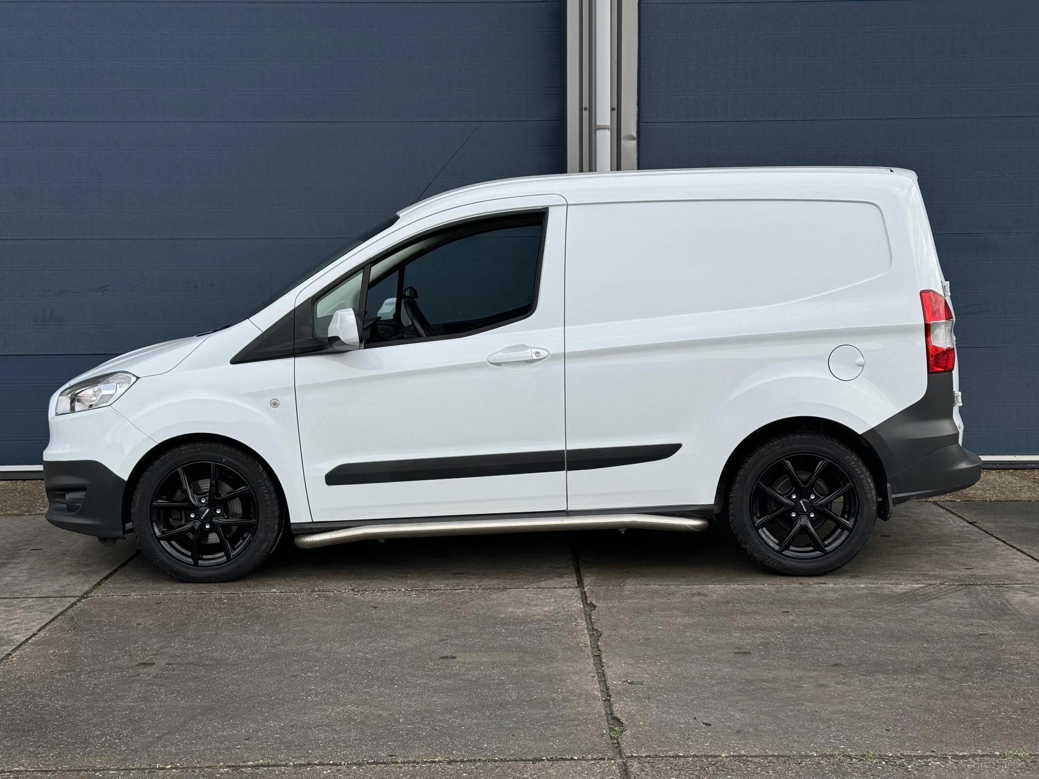 Hoofdafbeelding Ford Transit Courier