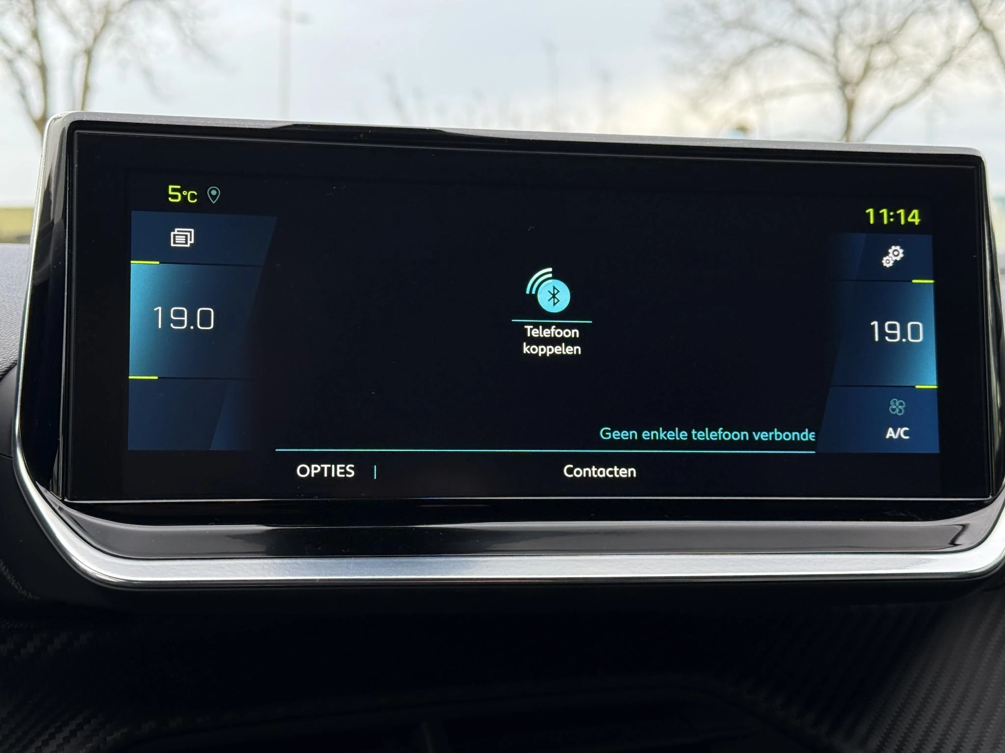 Hoofdafbeelding Peugeot e-2008