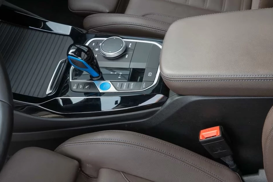 Hoofdafbeelding BMW iX3