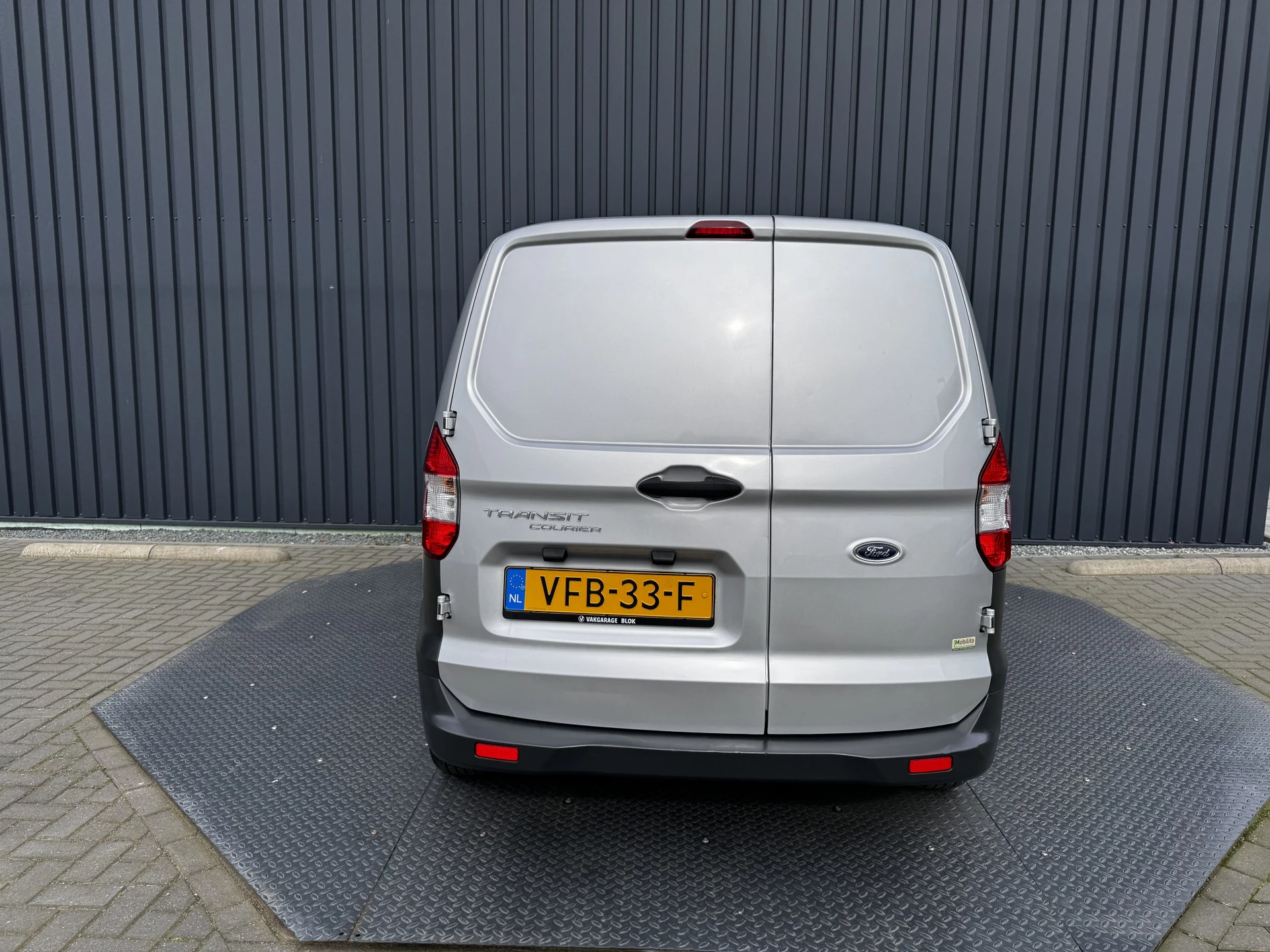 Hoofdafbeelding Ford Transit Courier