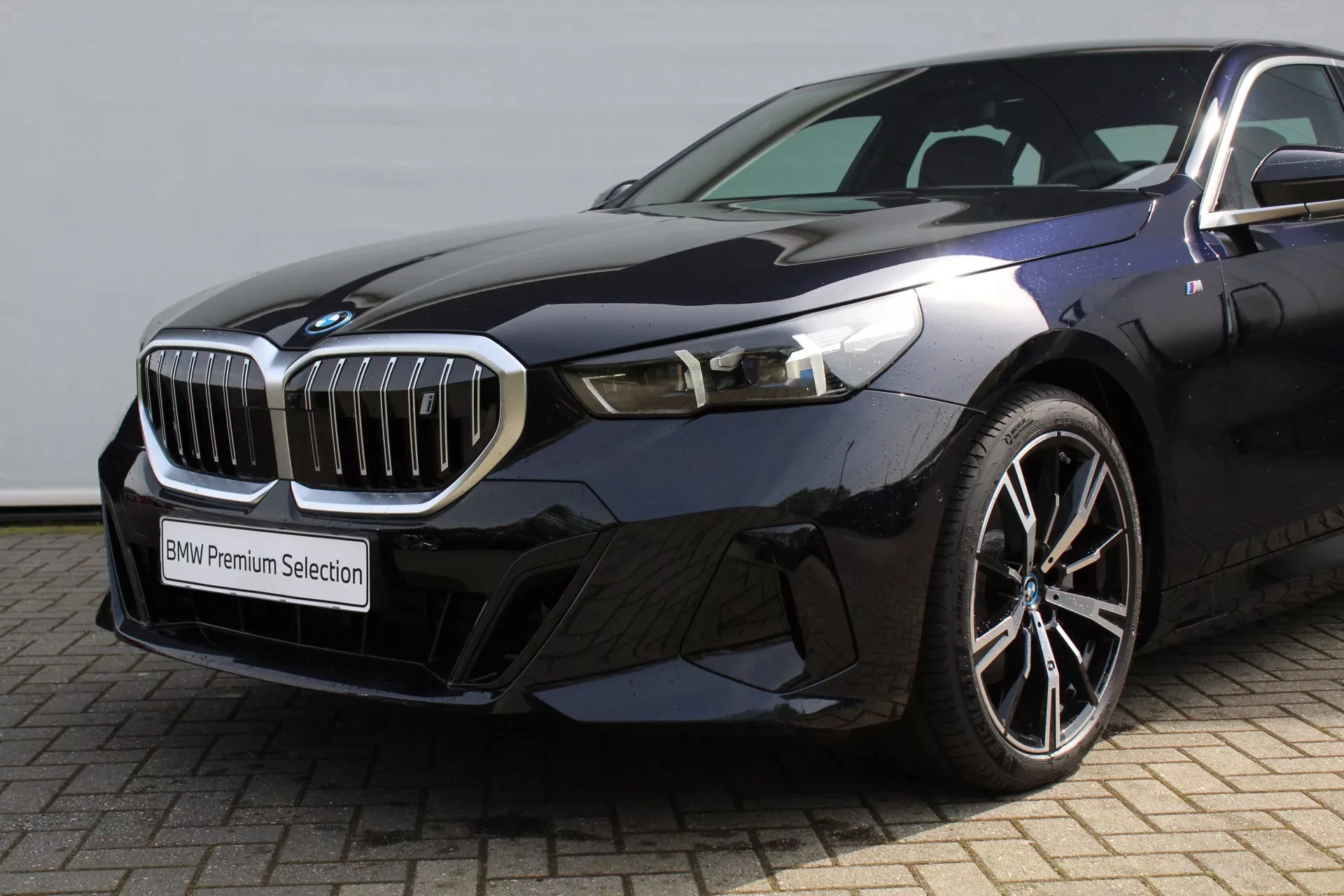 Hoofdafbeelding BMW i5