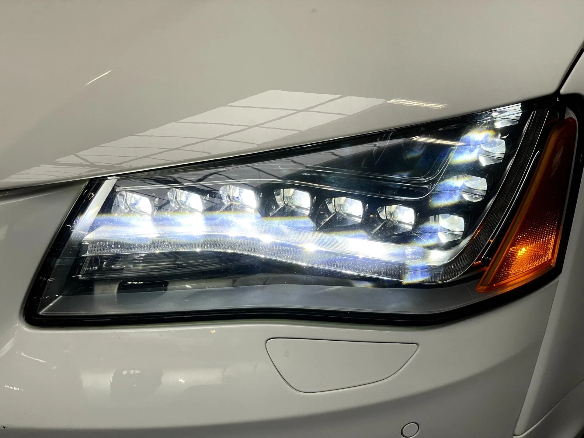 Hoofdafbeelding Audi A8