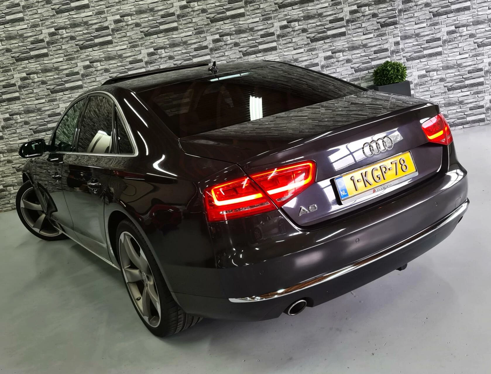 Hoofdafbeelding Audi A8