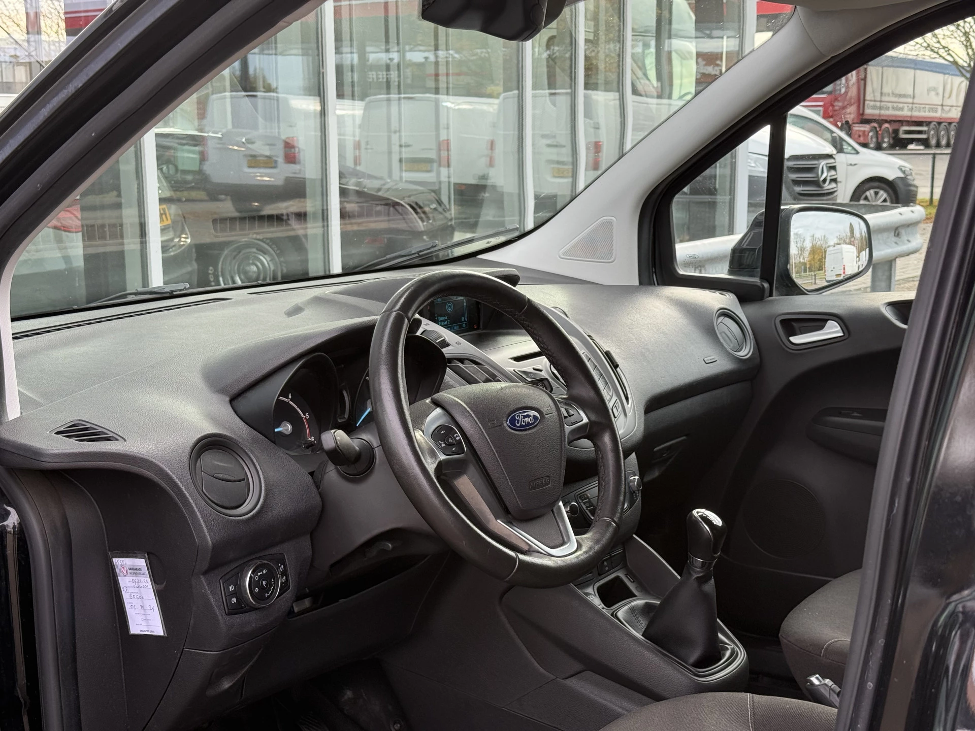 Hoofdafbeelding Ford Transit Courier