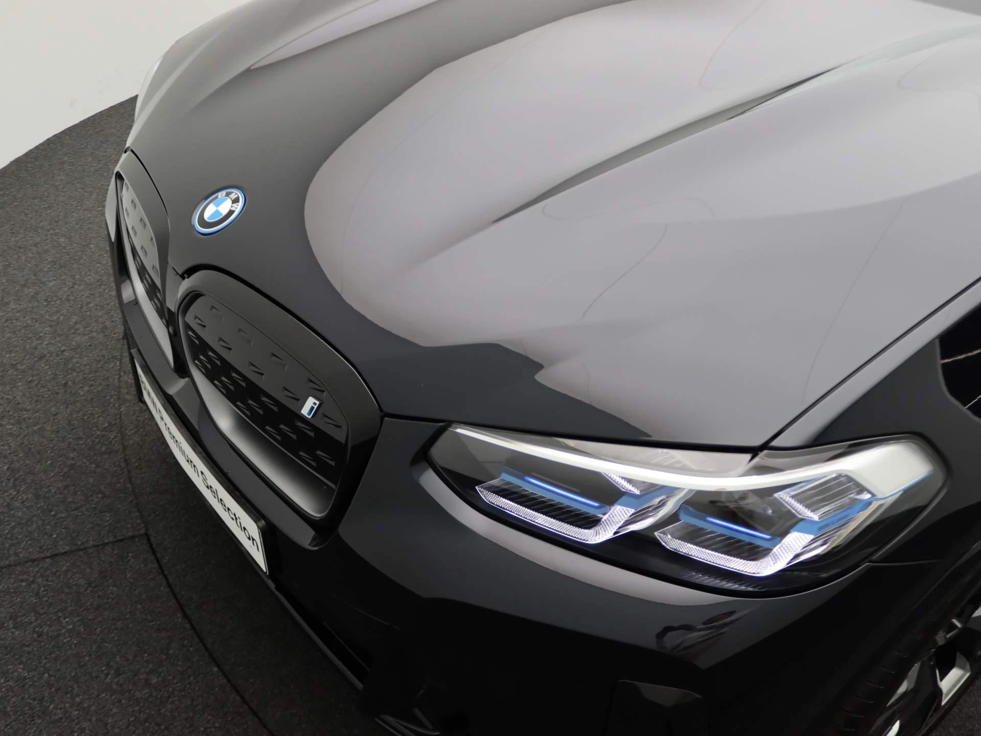 Hoofdafbeelding BMW iX3