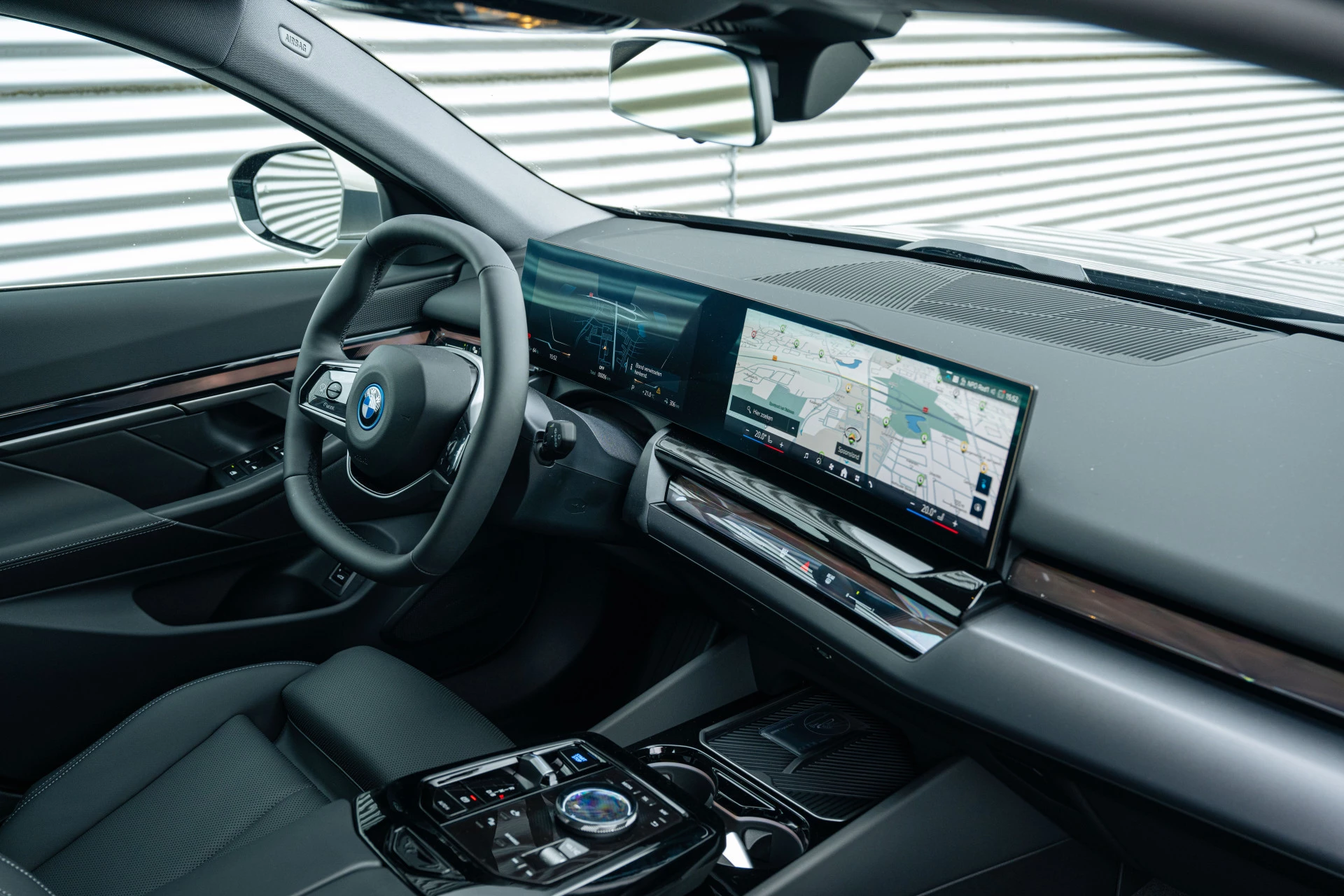 Hoofdafbeelding BMW i5