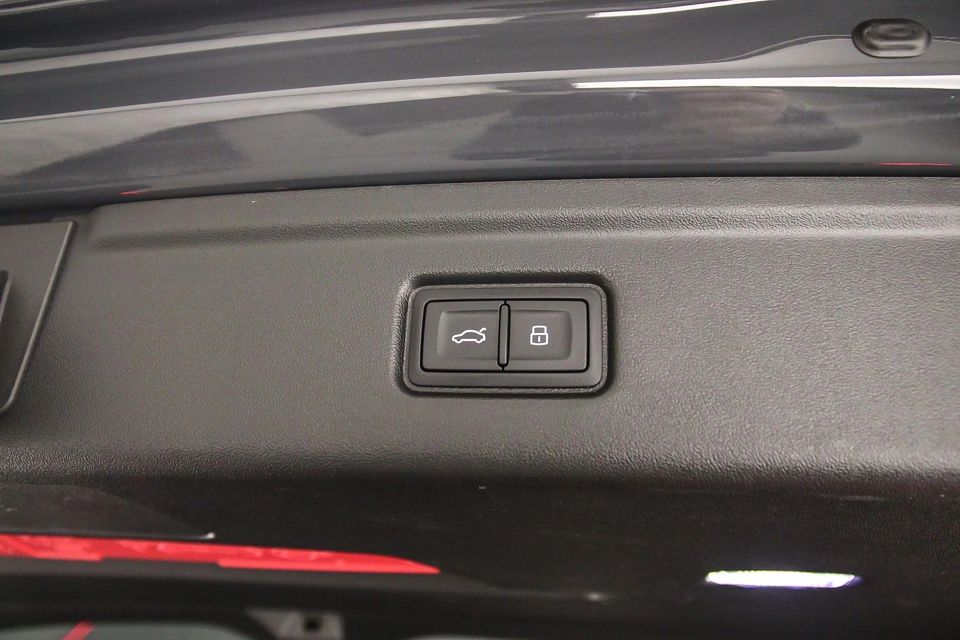 Hoofdafbeelding Audi A6 Avant e-tron