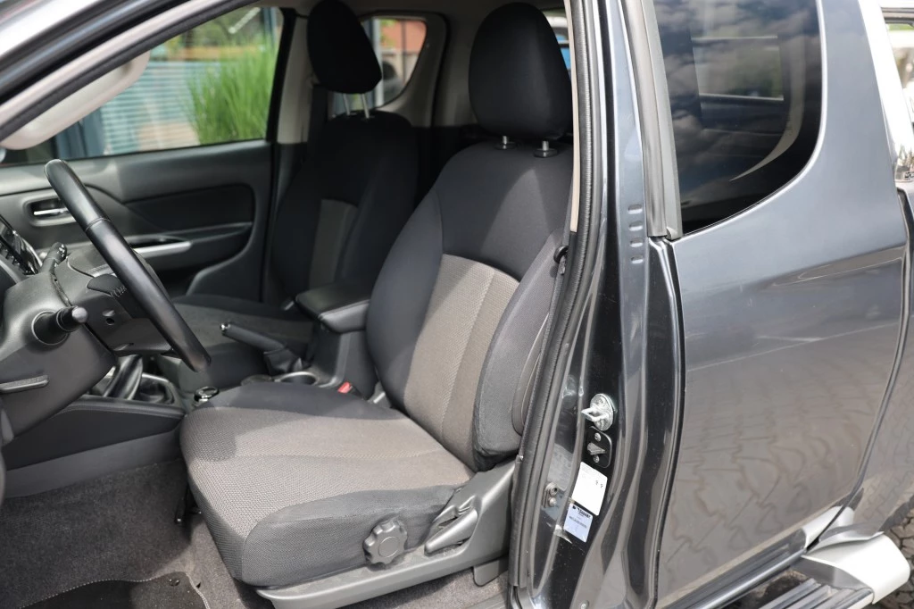 Hoofdafbeelding Mitsubishi L200