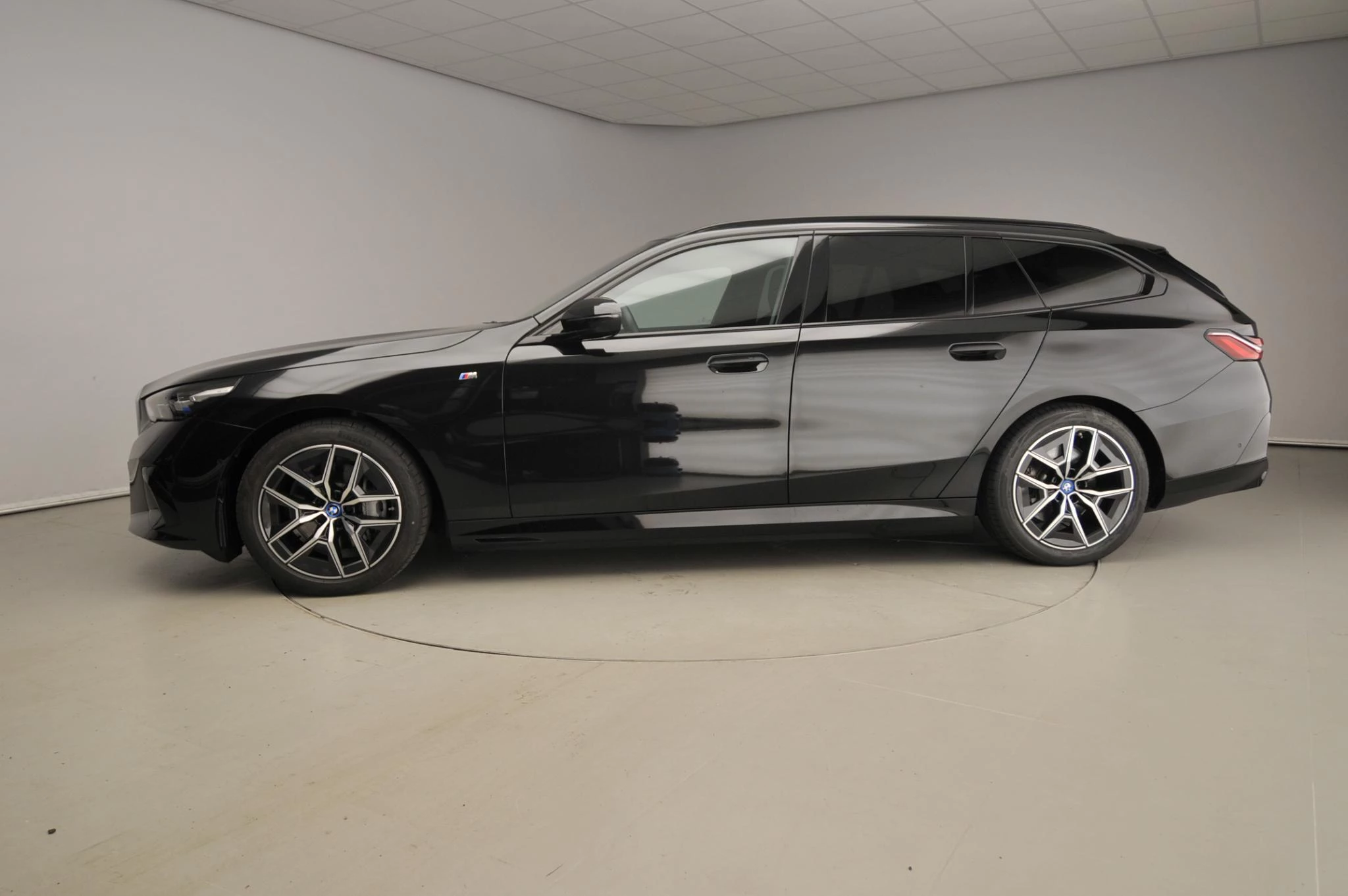 Hoofdafbeelding BMW i5
