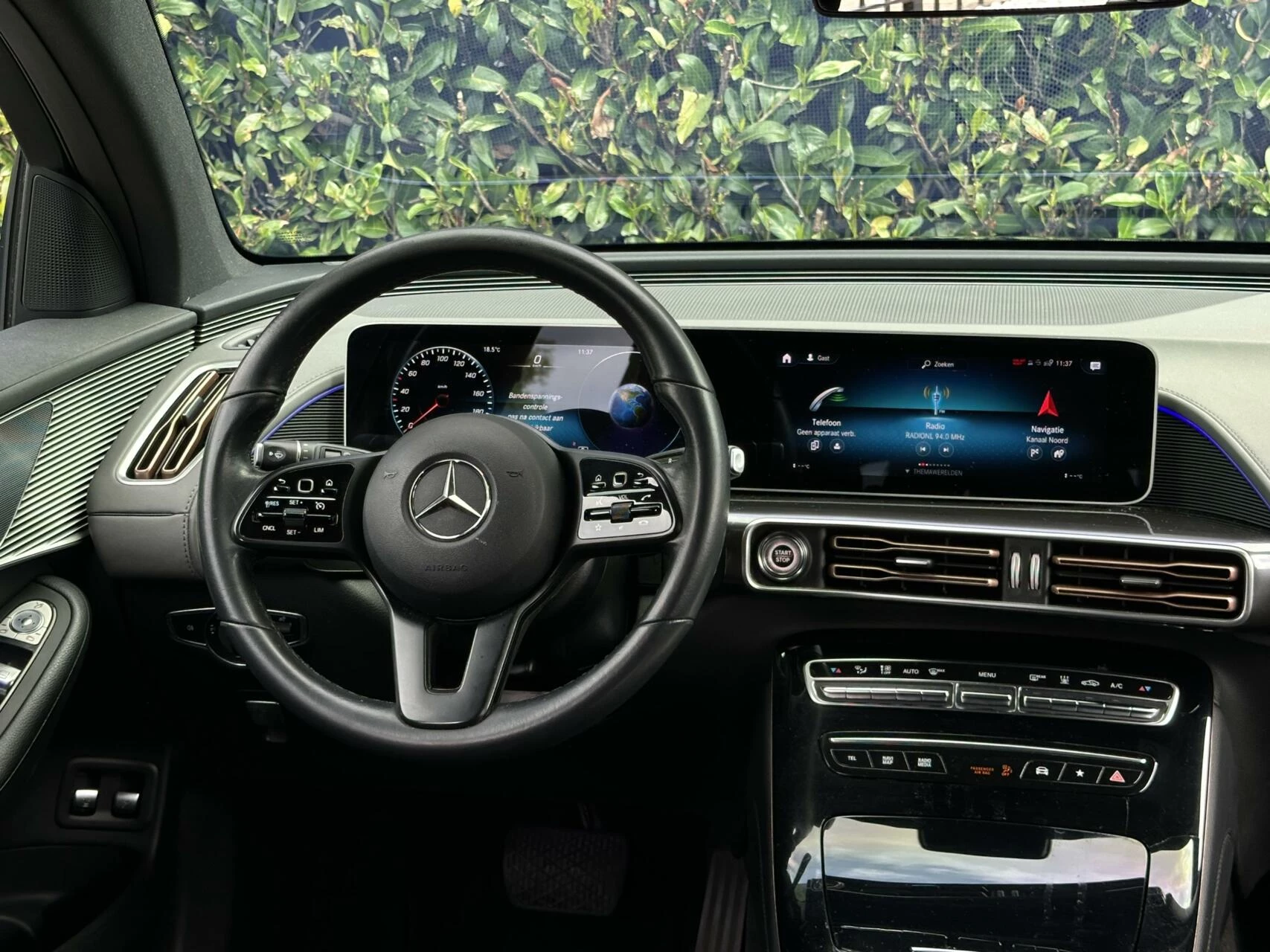 Hoofdafbeelding Mercedes-Benz EQC