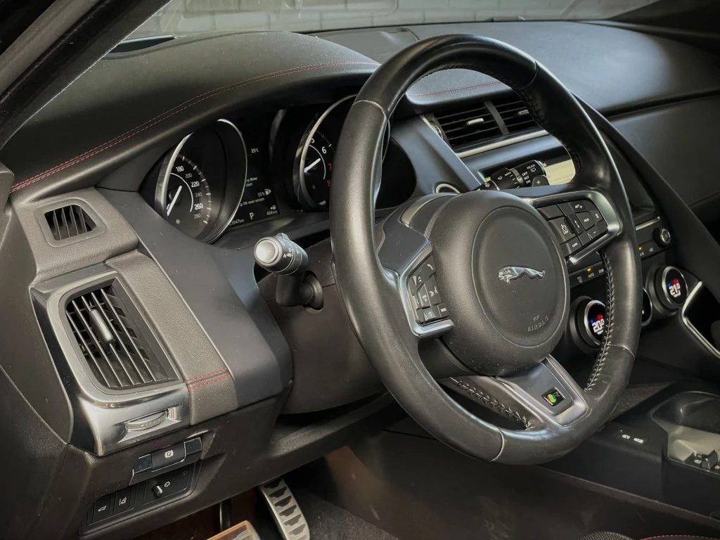 Hoofdafbeelding Jaguar E-PACE
