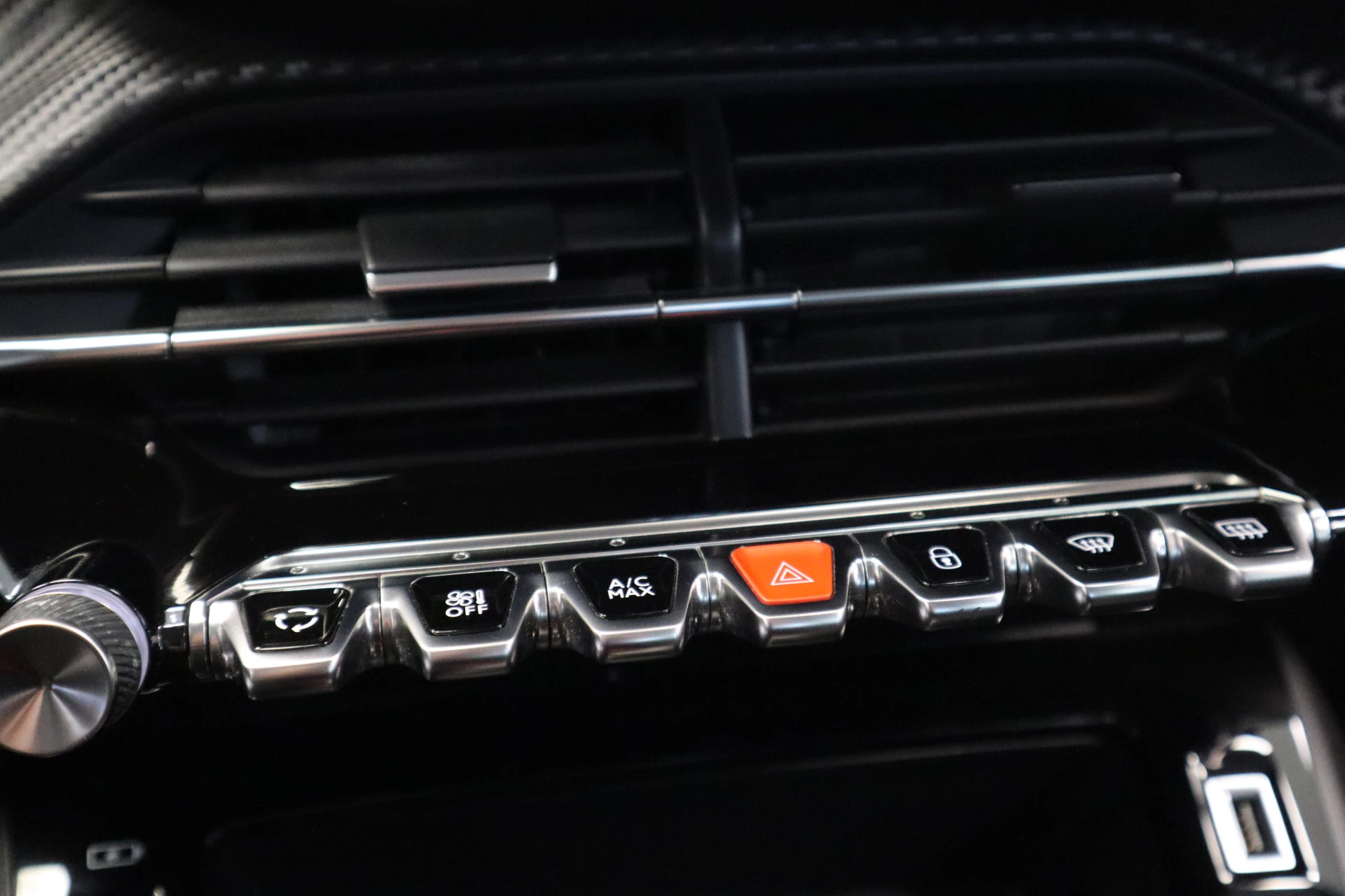 Hoofdafbeelding Peugeot e-208