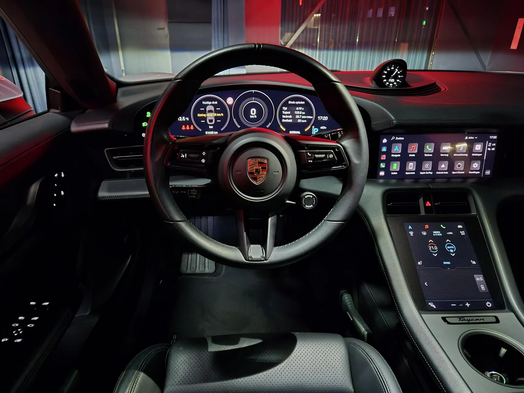 Hoofdafbeelding Porsche Taycan