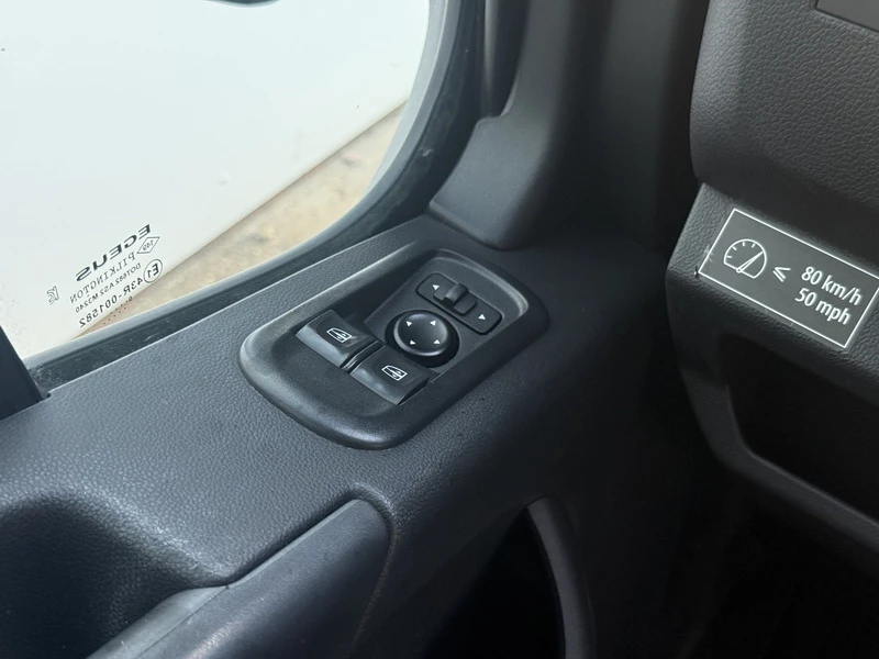 Hoofdafbeelding Renault eMaster