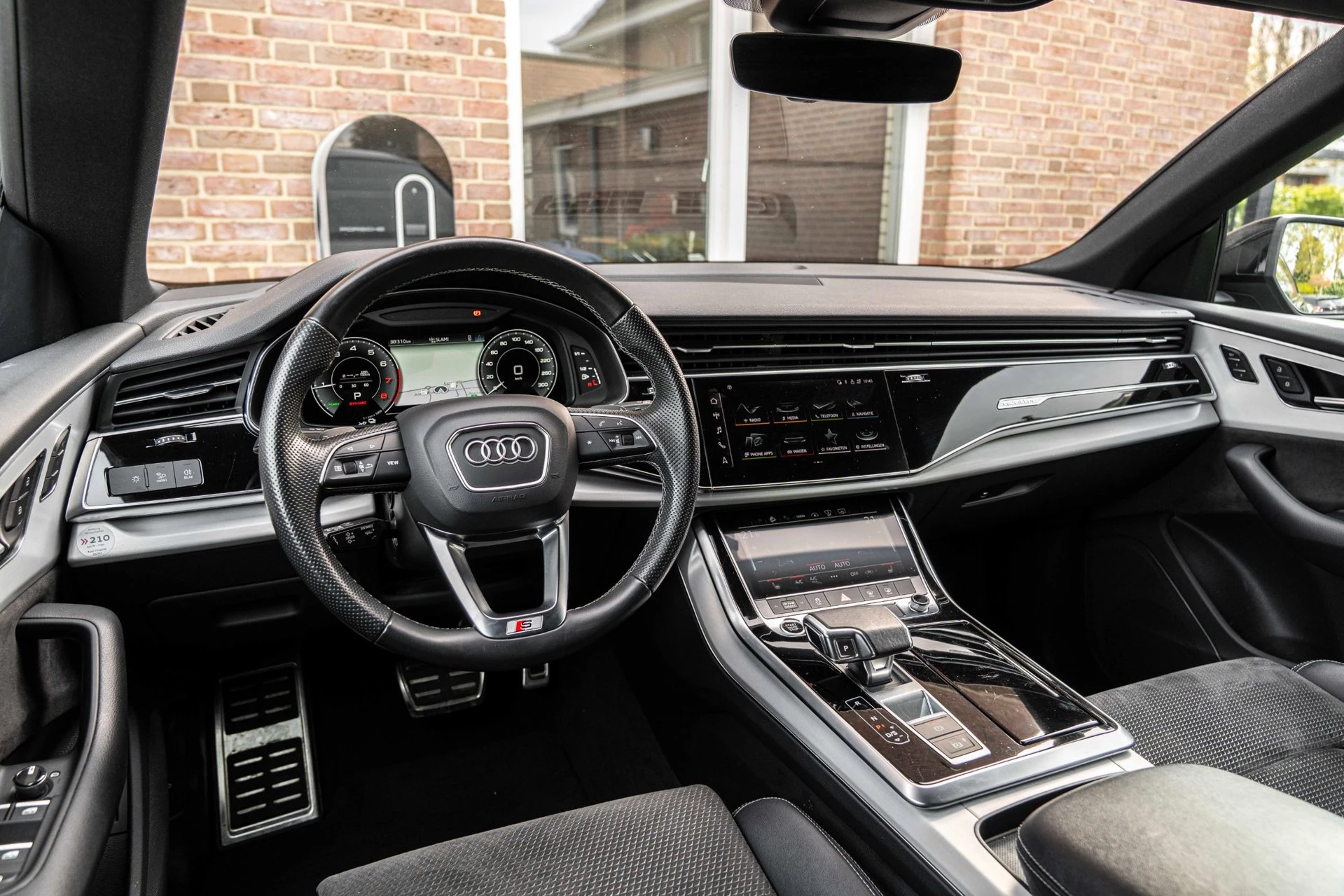 Hoofdafbeelding Audi Q8