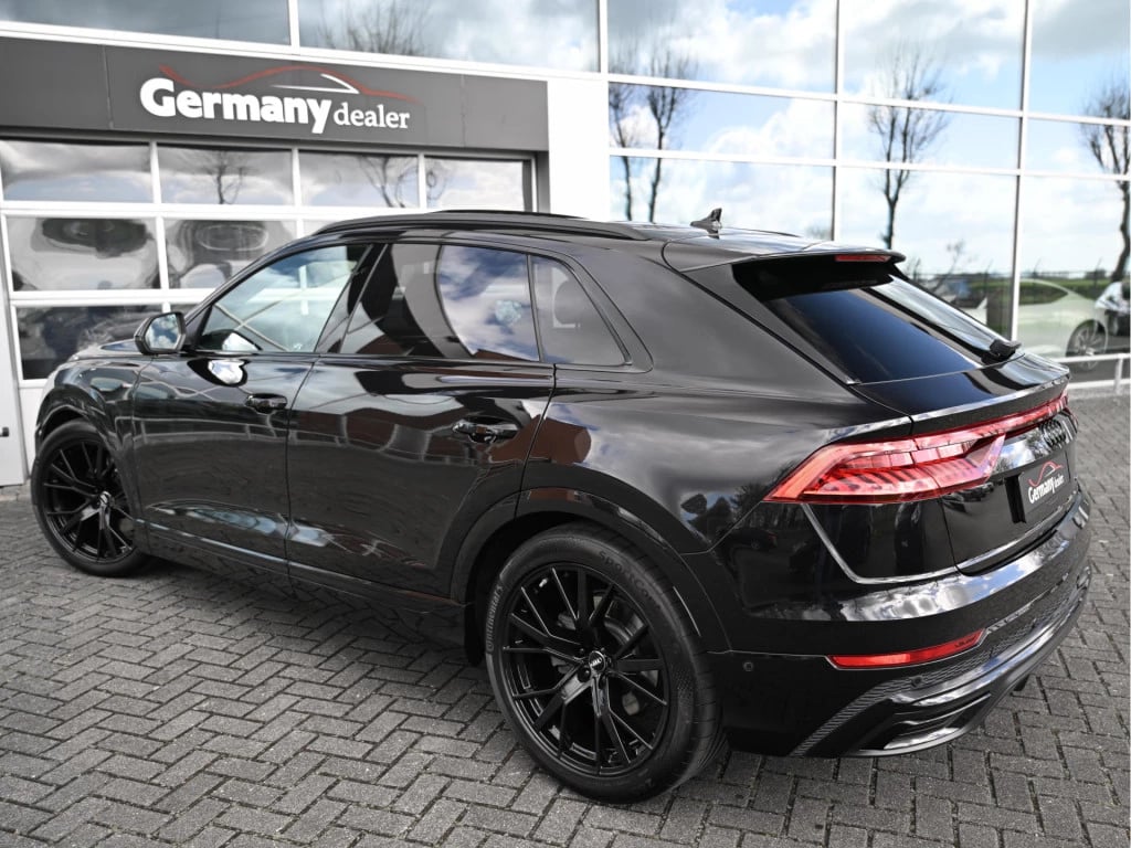 Hoofdafbeelding Audi Q8