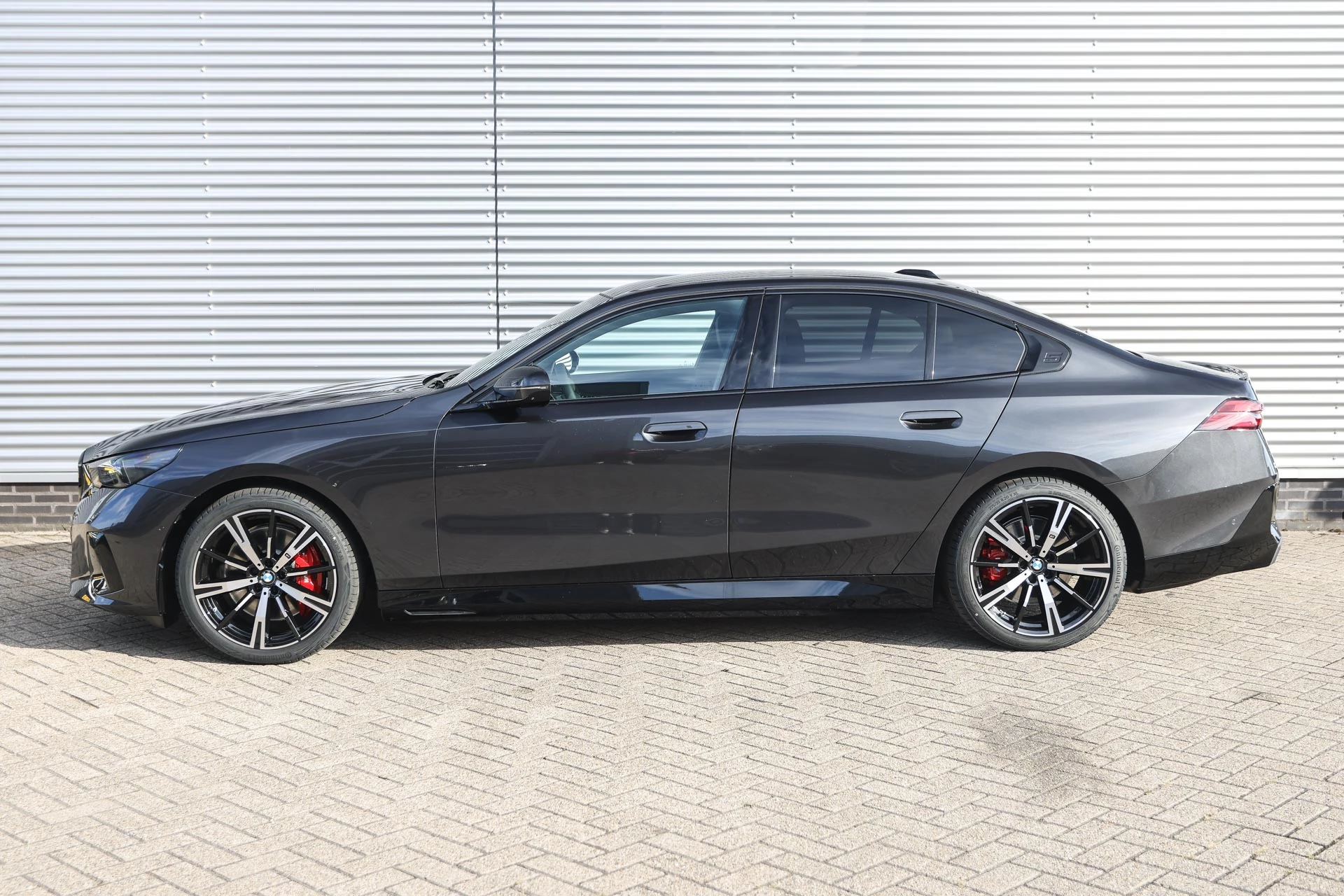 Hoofdafbeelding BMW i5