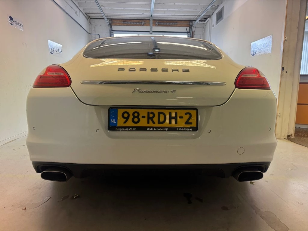 Hoofdafbeelding Porsche Panamera