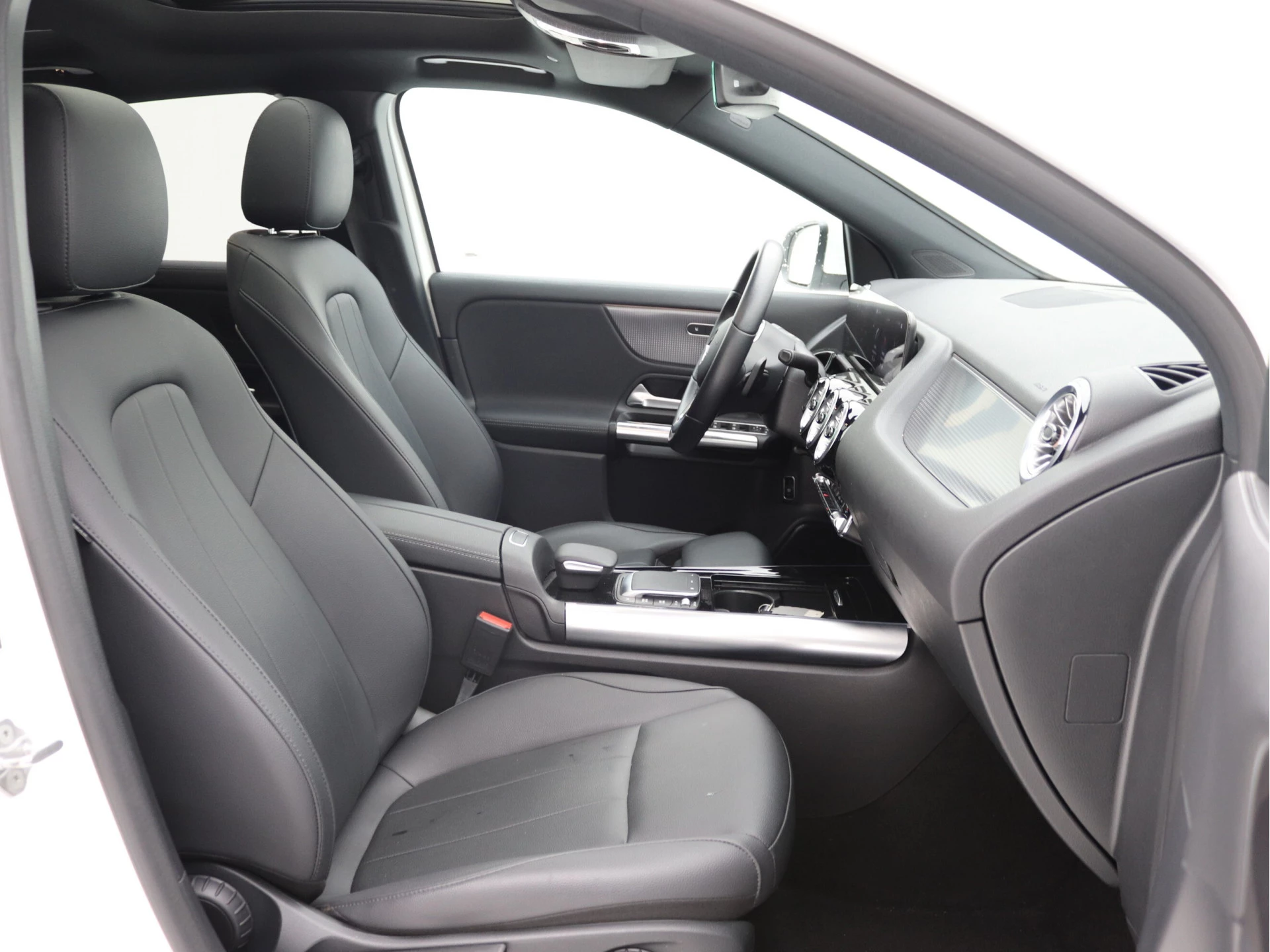 Hoofdafbeelding Mercedes-Benz EQA