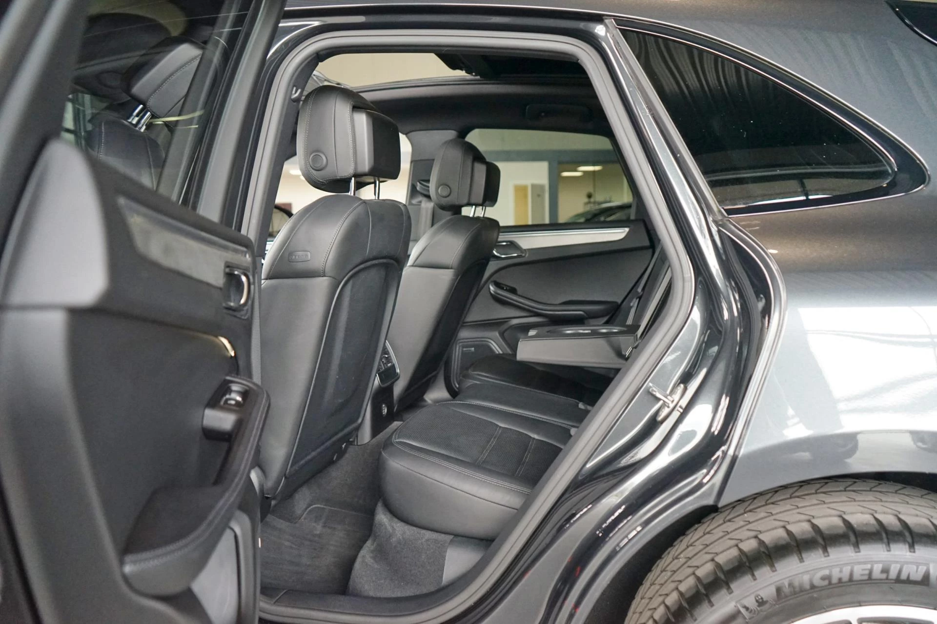 Hoofdafbeelding Porsche Macan