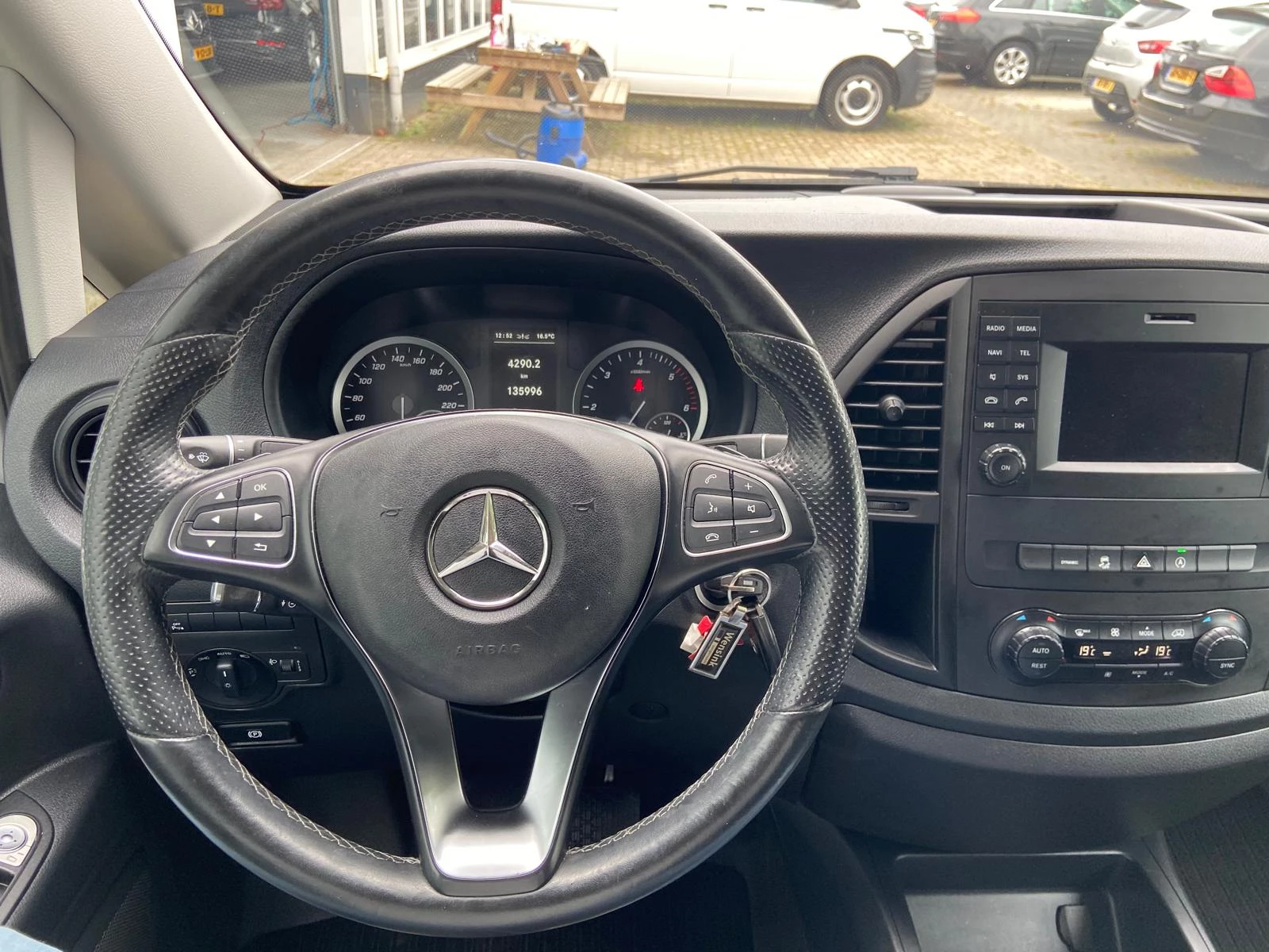 Hoofdafbeelding Mercedes-Benz Vito