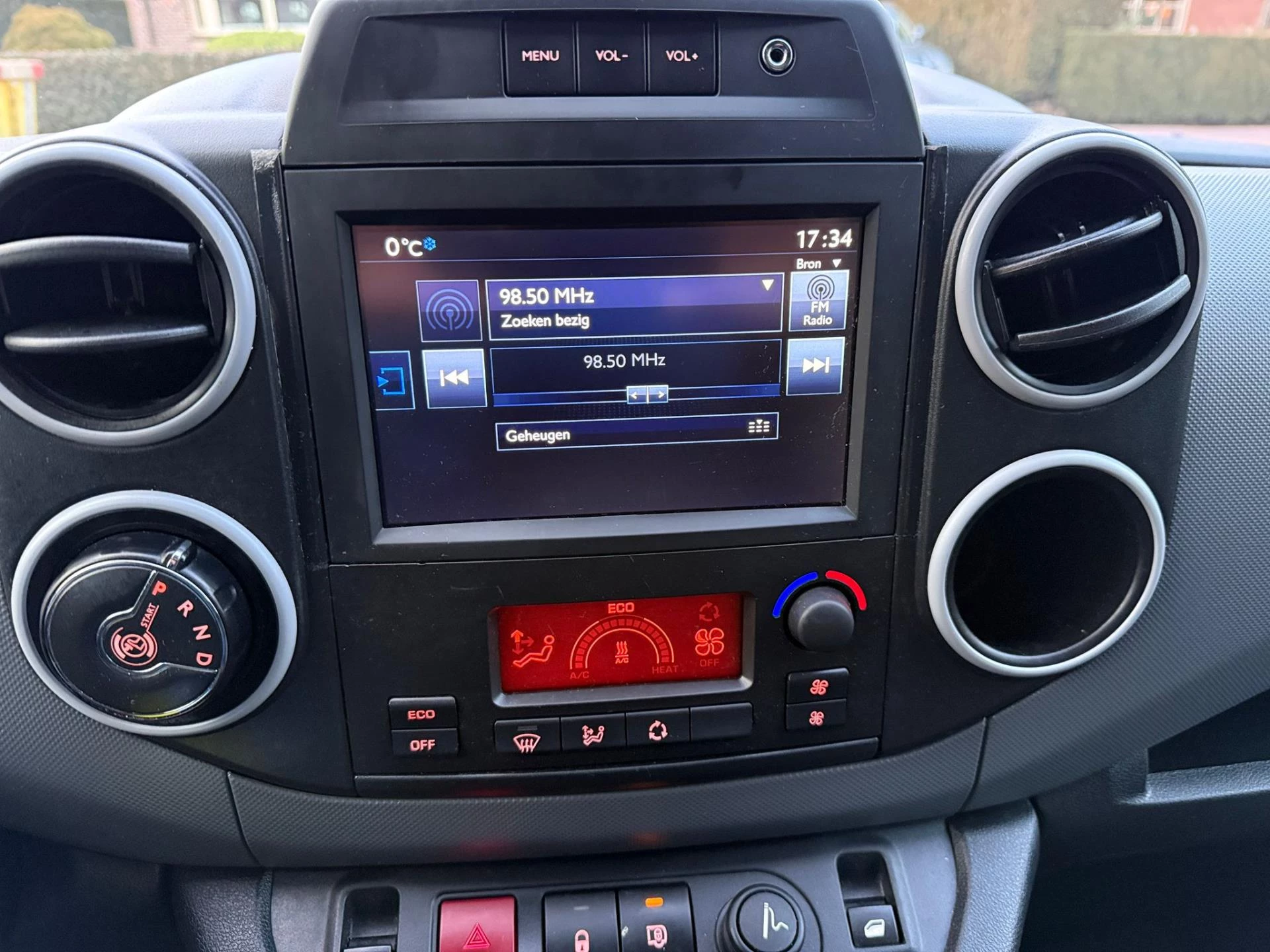 Hoofdafbeelding Peugeot e-Partner