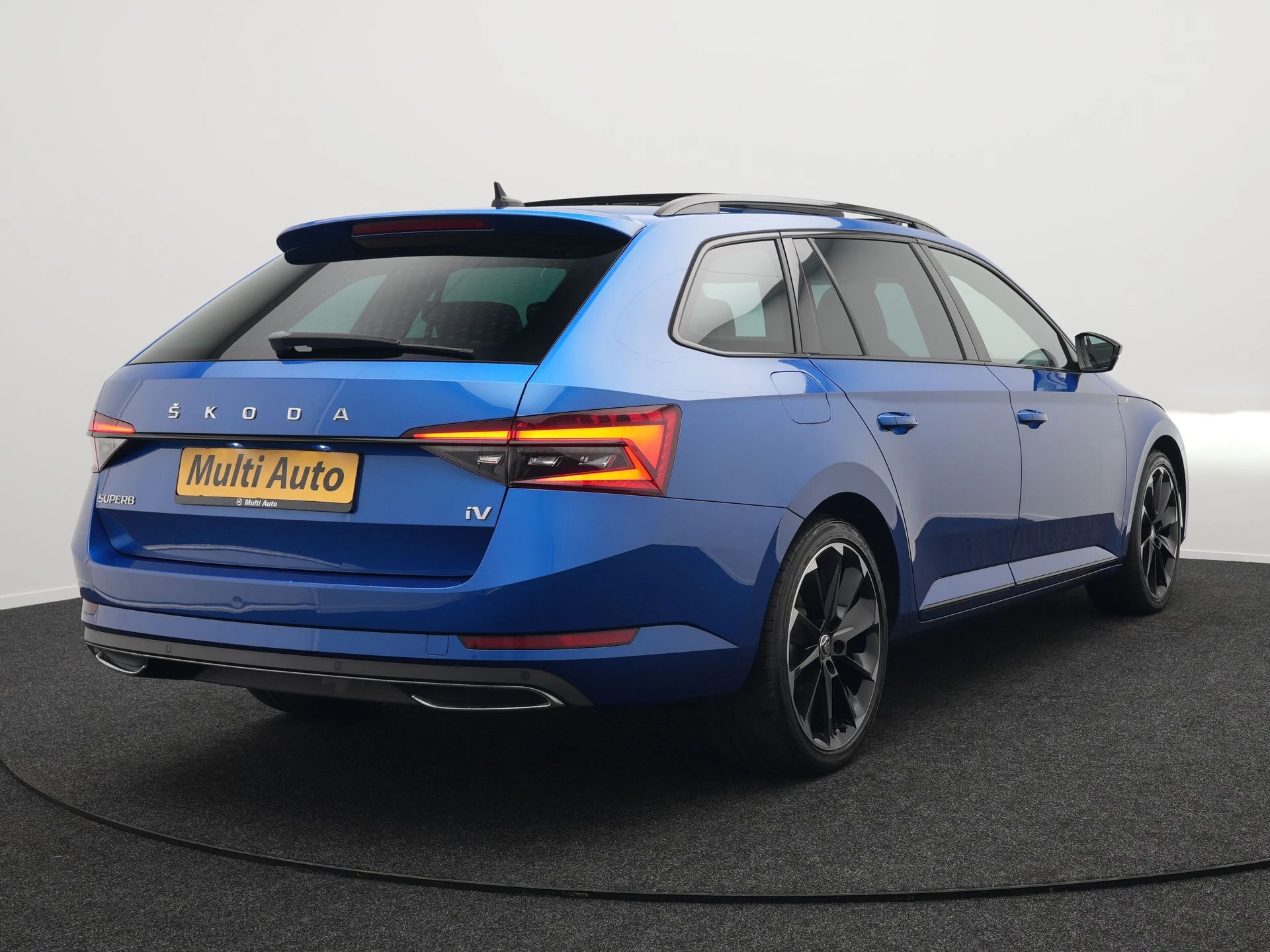 Hoofdafbeelding Škoda Superb