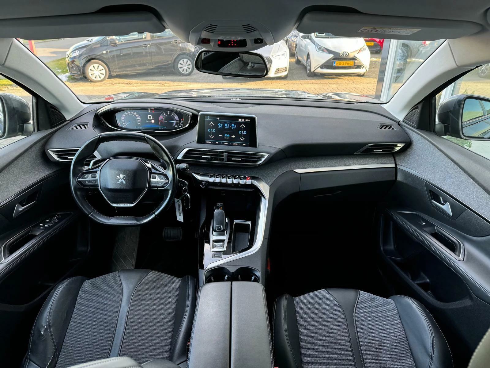 Hoofdafbeelding Peugeot 5008