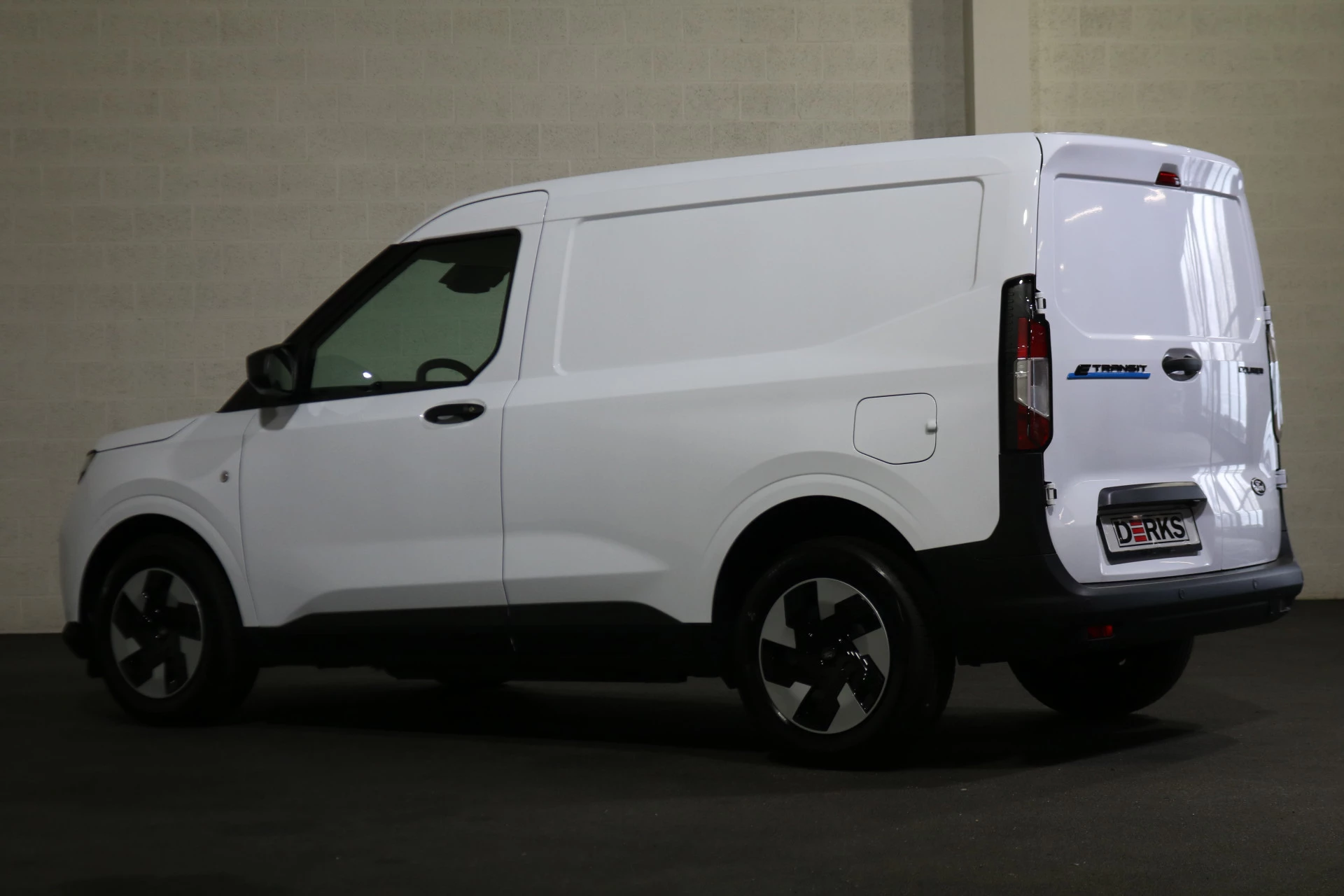 Hoofdafbeelding Ford E-Transit Courier