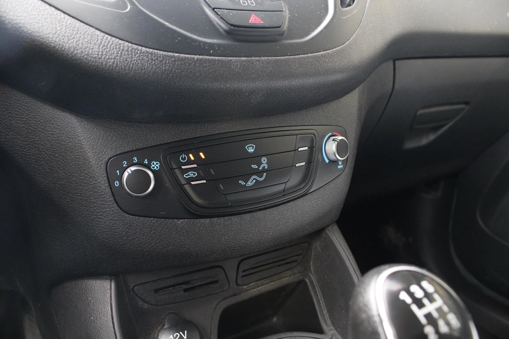 Hoofdafbeelding Ford Transit Courier