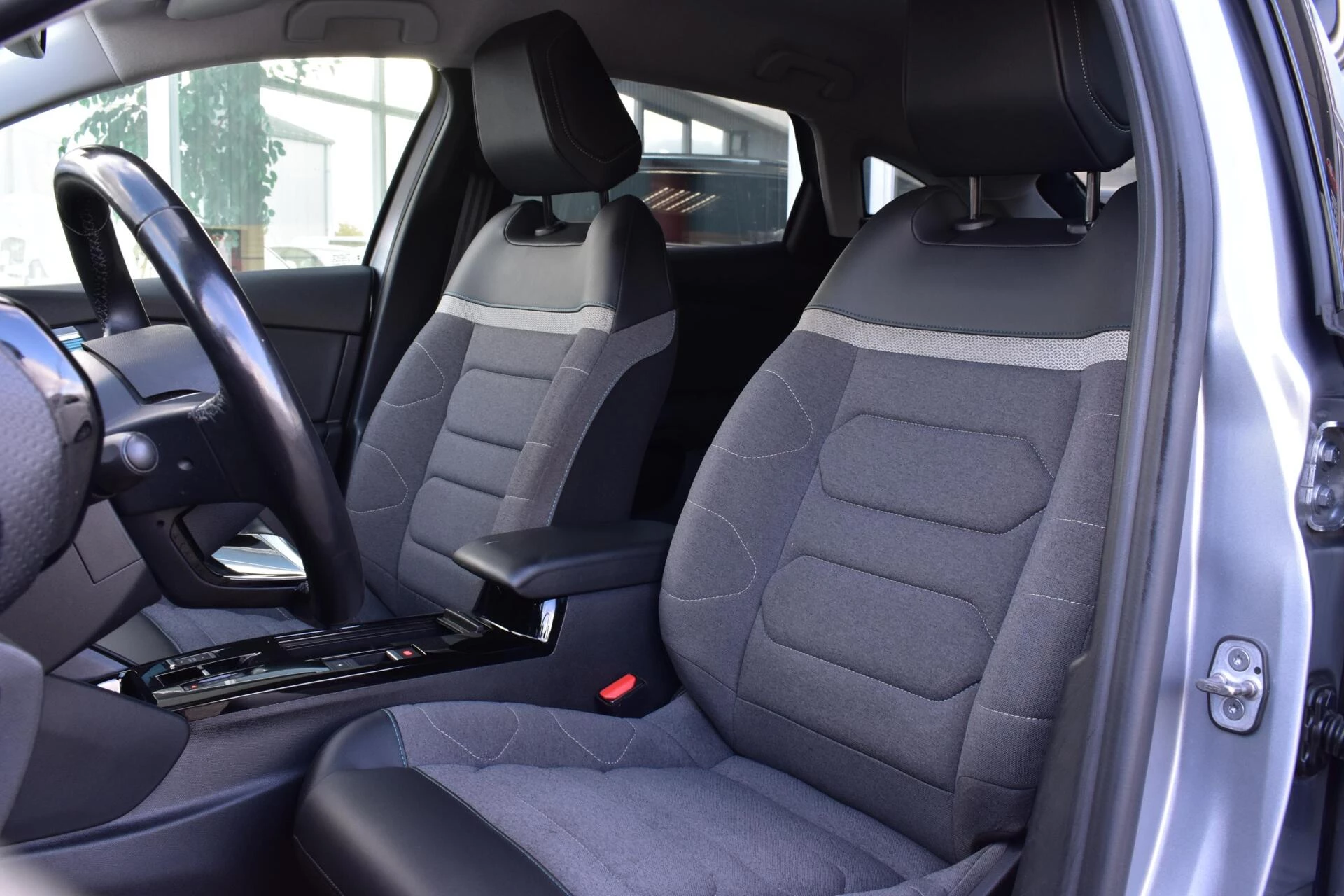 Hoofdafbeelding Citroën ë-C4