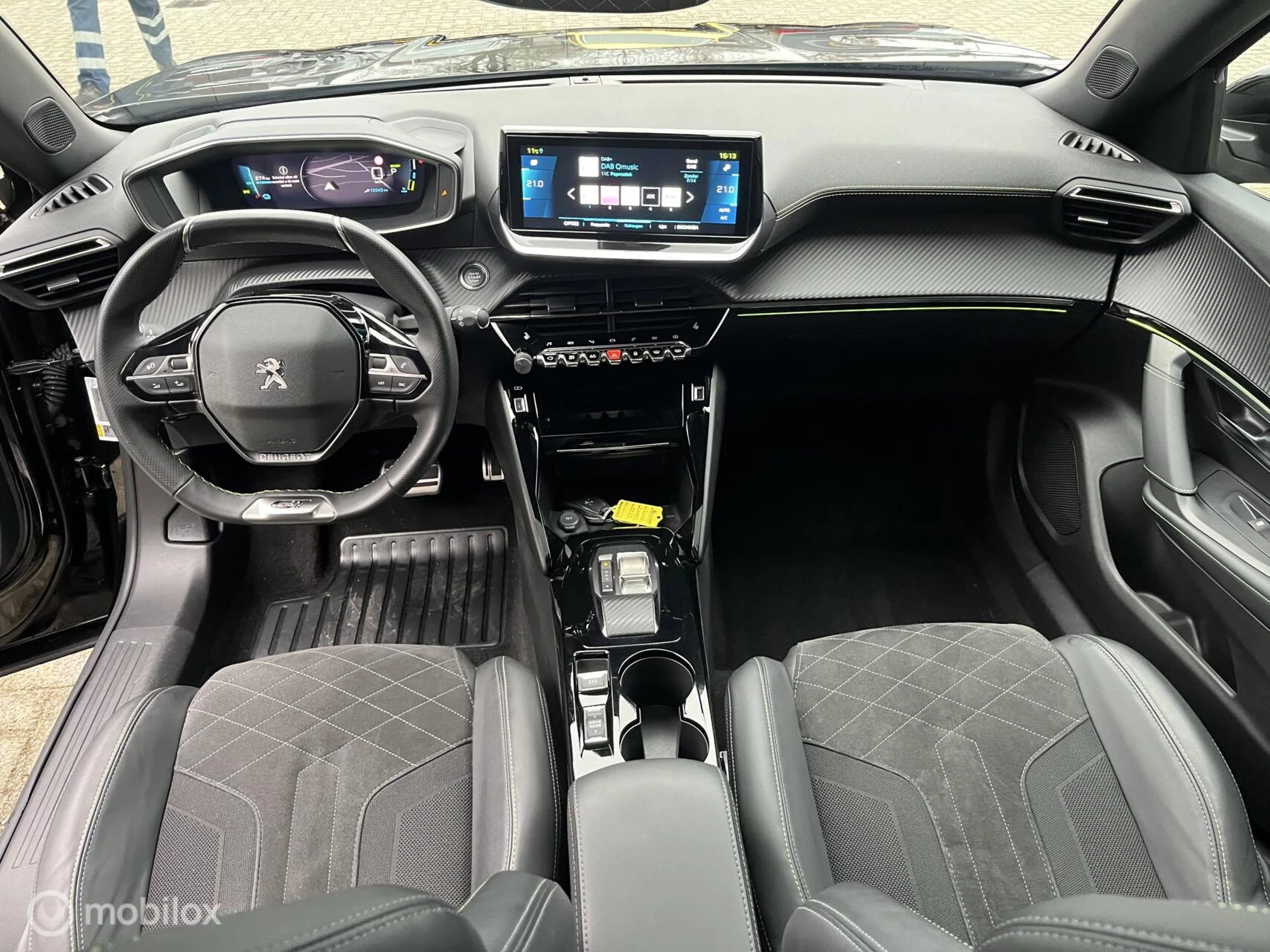 Hoofdafbeelding Peugeot e-2008