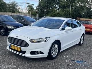 Hoofdafbeelding Ford Mondeo Ford Mondeo 1.5 Titanium Airco Navi cruise trekhaak