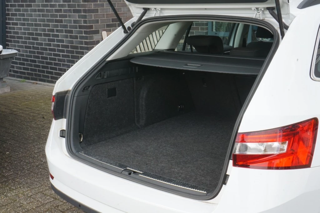 Hoofdafbeelding Škoda Superb