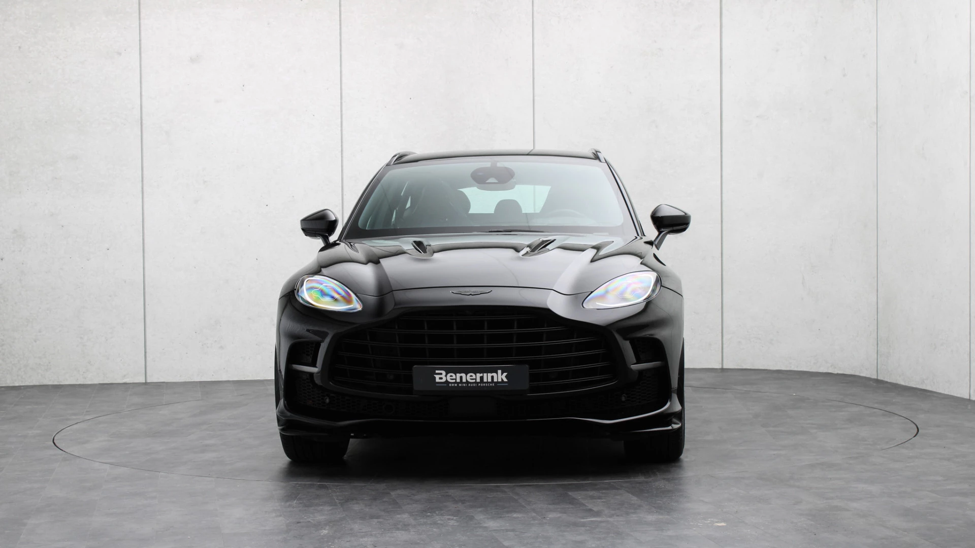 Hoofdafbeelding Aston Martin DBX