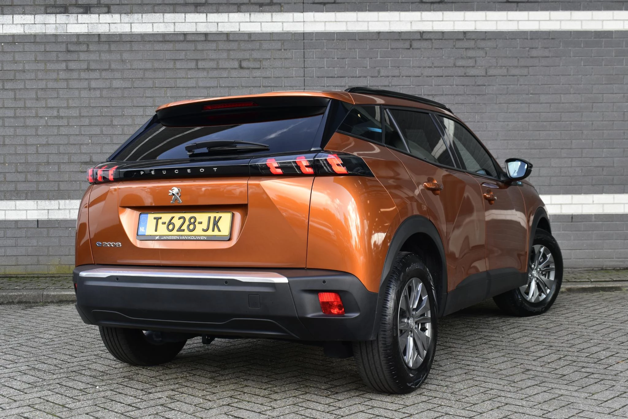 Hoofdafbeelding Peugeot e-2008