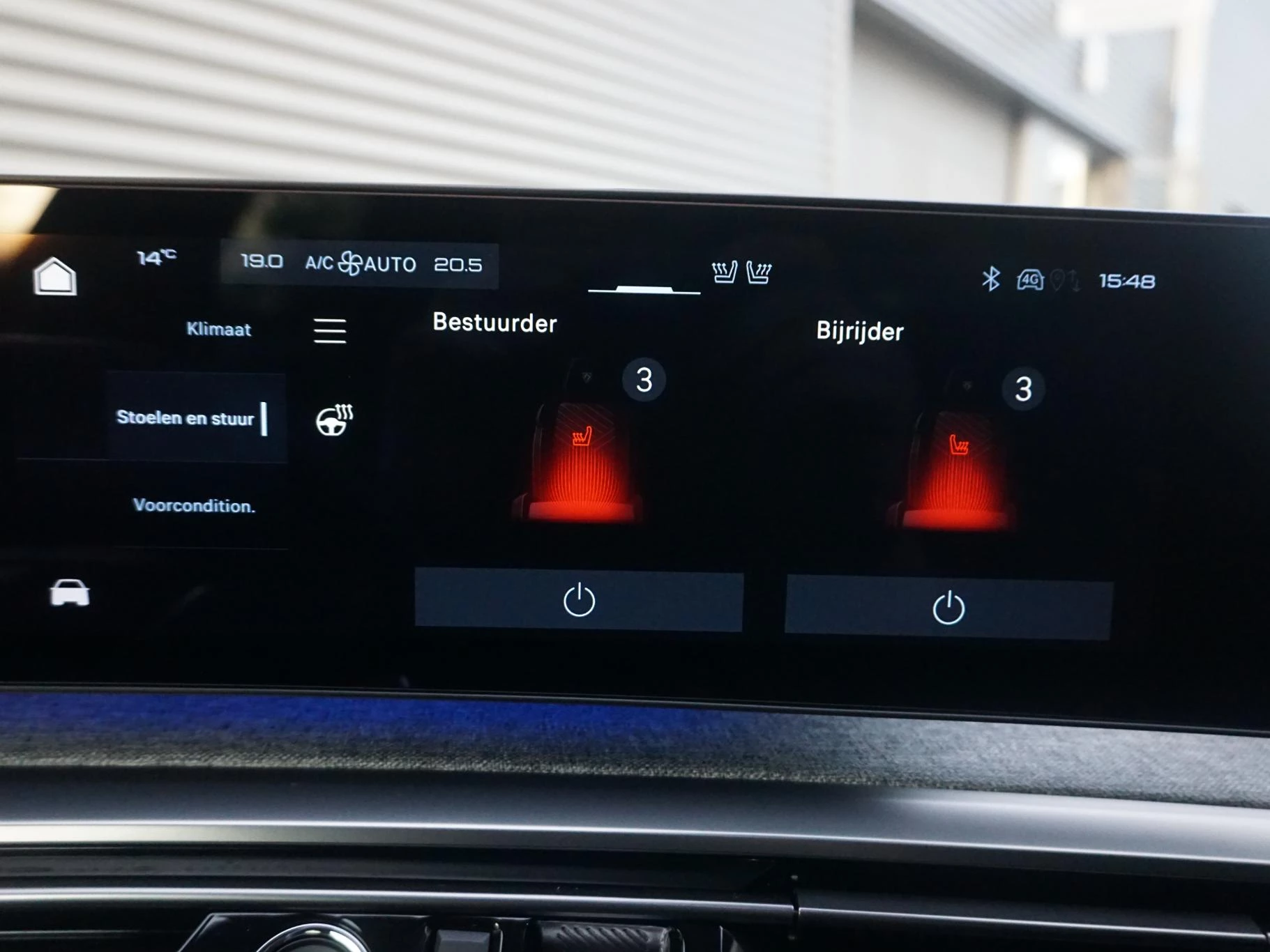 Hoofdafbeelding Peugeot e-3008