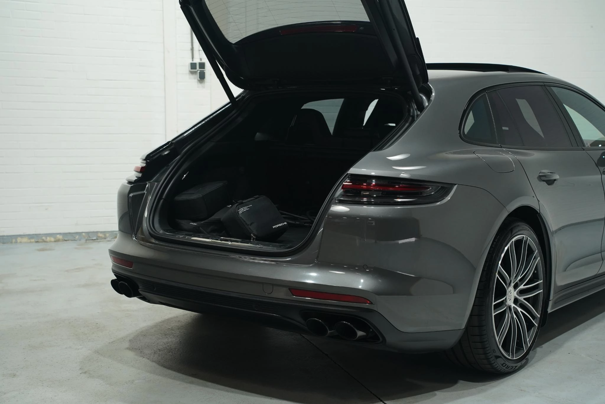 Hoofdafbeelding Porsche Panamera