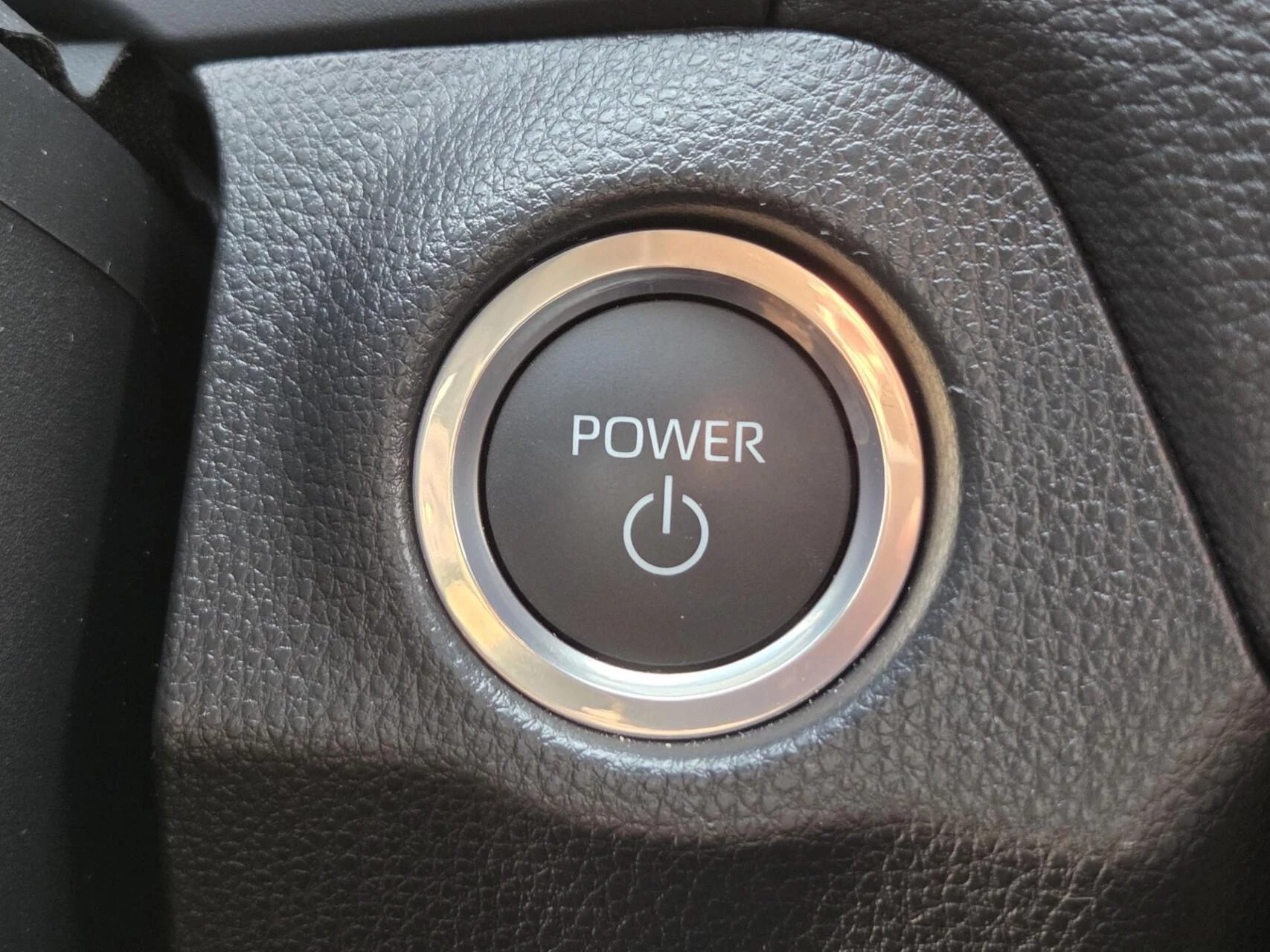 Hoofdafbeelding Suzuki Across