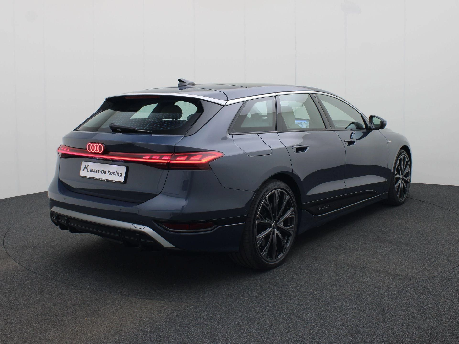 Hoofdafbeelding Audi A6 Avant e-tron