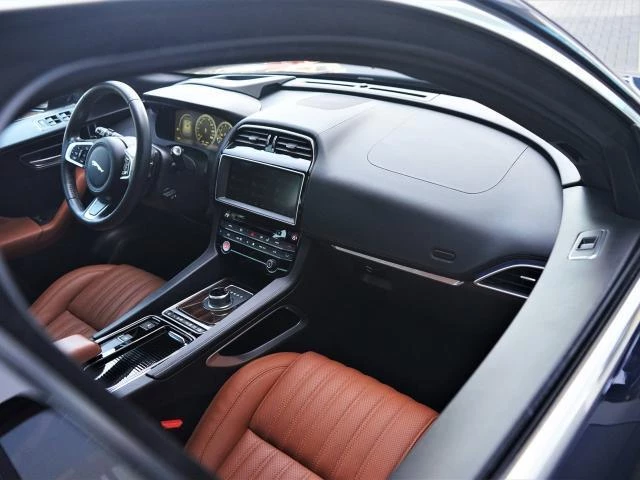 Hoofdafbeelding Jaguar F-PACE