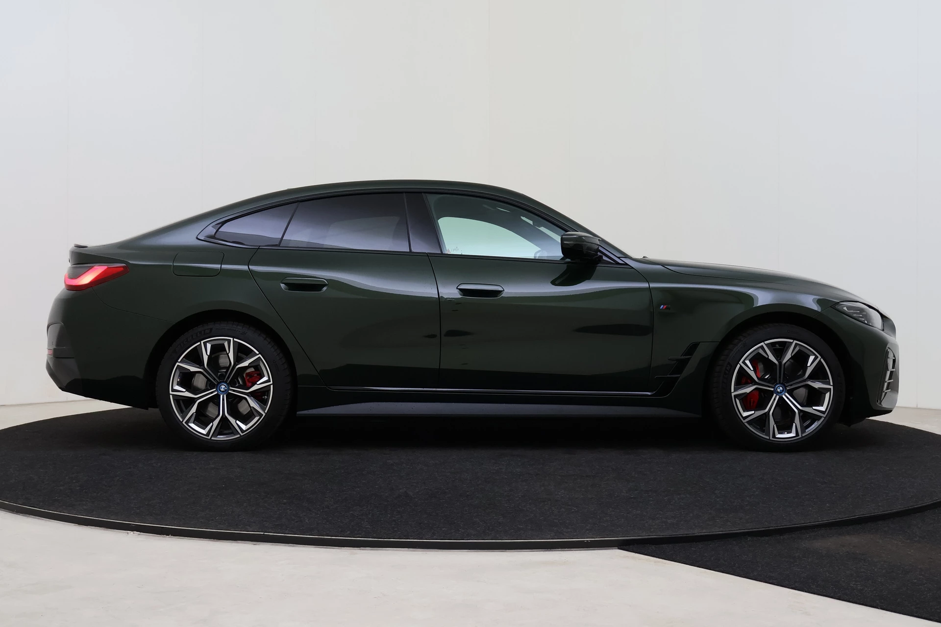 Hoofdafbeelding BMW i4