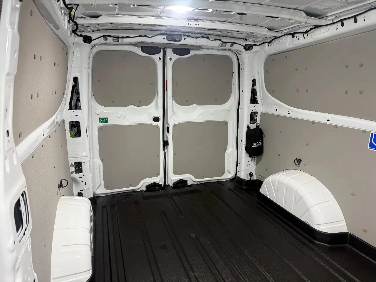 Hoofdafbeelding Ford E-Transit Custom