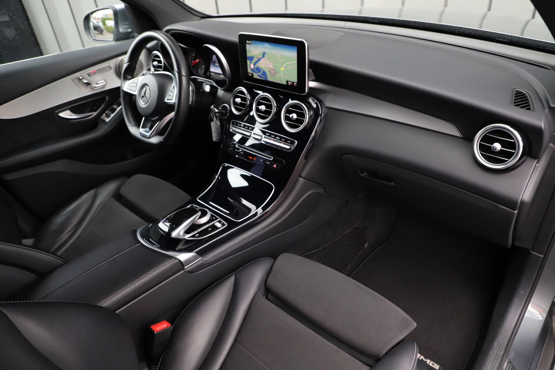 Hoofdafbeelding Mercedes-Benz GLC